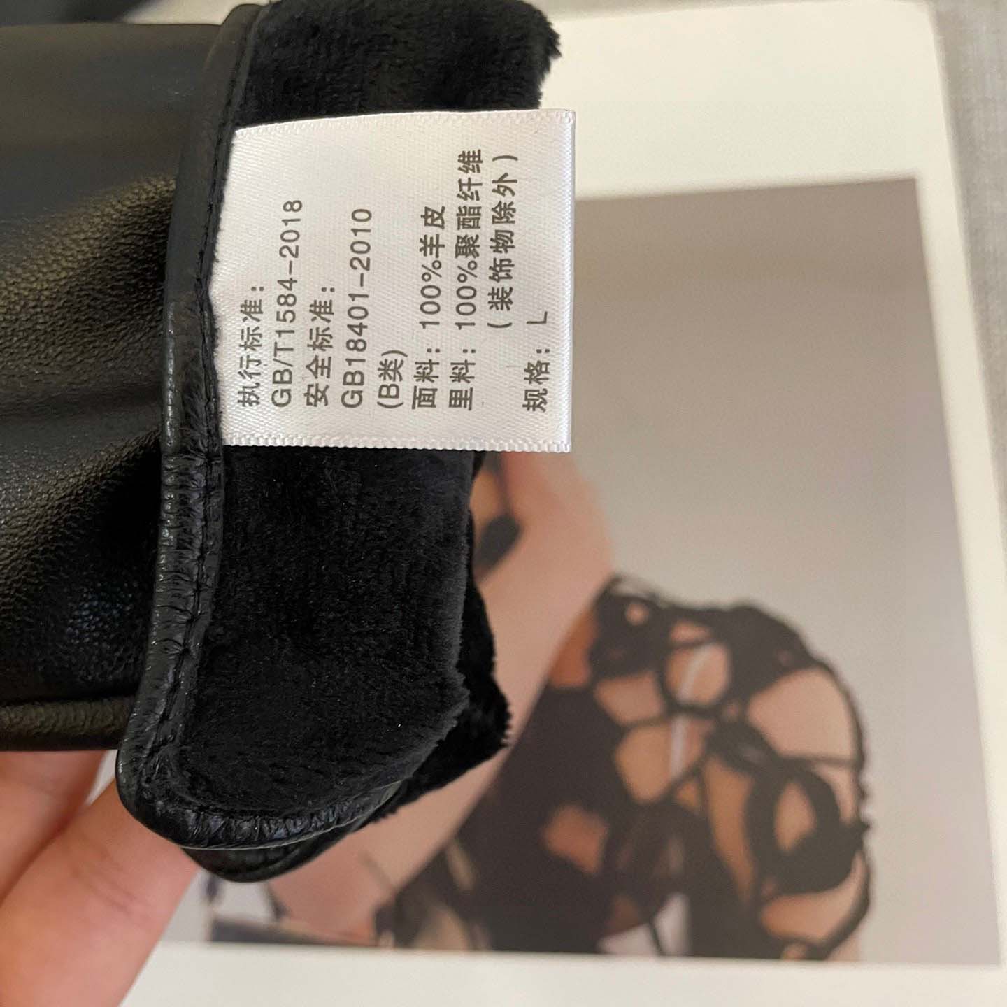 Dolce & Gabbana Women's Gloves  - EUR FASHION