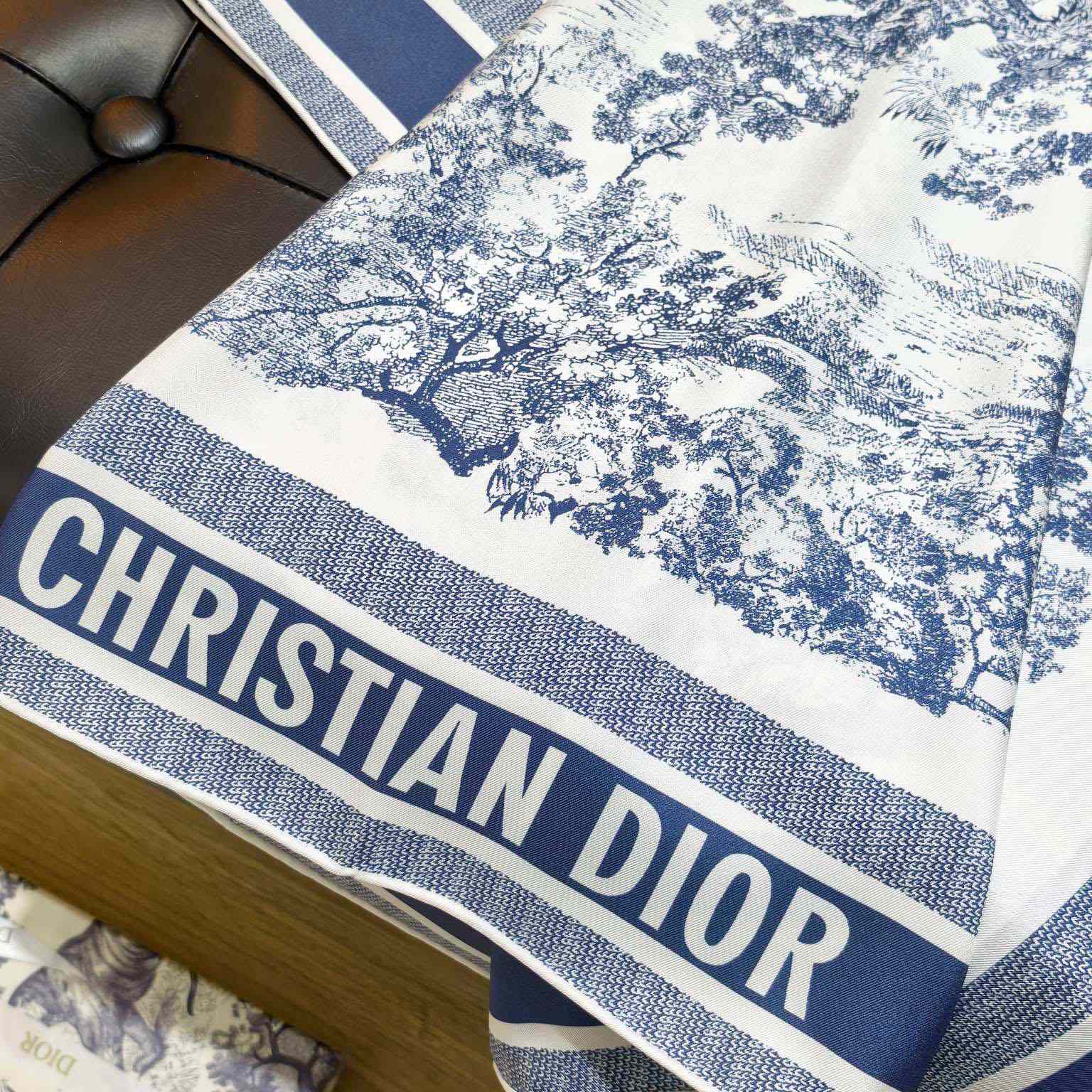Dior Toile de Jouy Sauvage 90 Square Scarf  - EUR FASHION