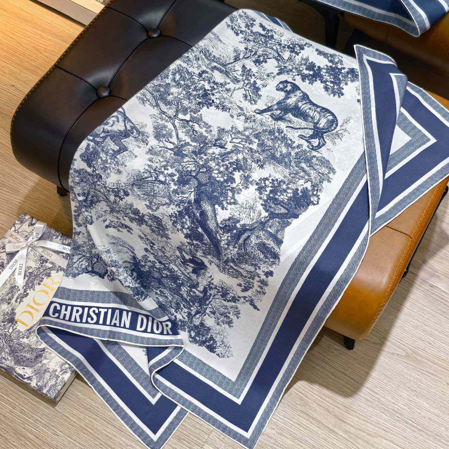 Dior Toile de Jouy Sauvage 90 Square Scarf  - EUR FASHION