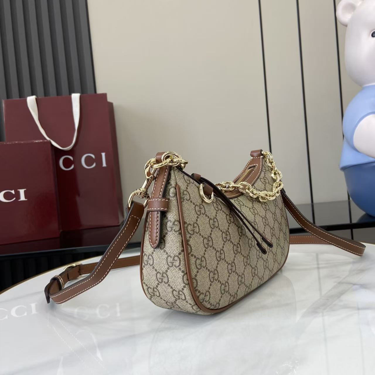 Gucci GG Emblem Small Shoulder Bag - EUR FASHION