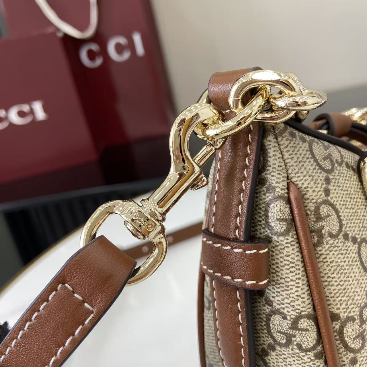 Gucci GG Emblem Small Shoulder Bag - EUR FASHION