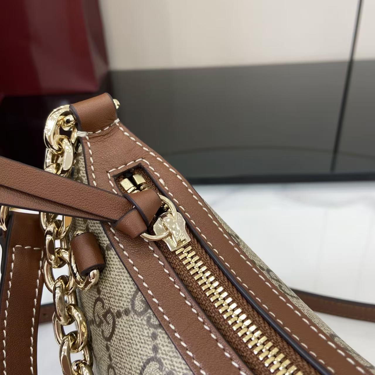 Gucci GG Emblem Small Shoulder Bag - EUR FASHION