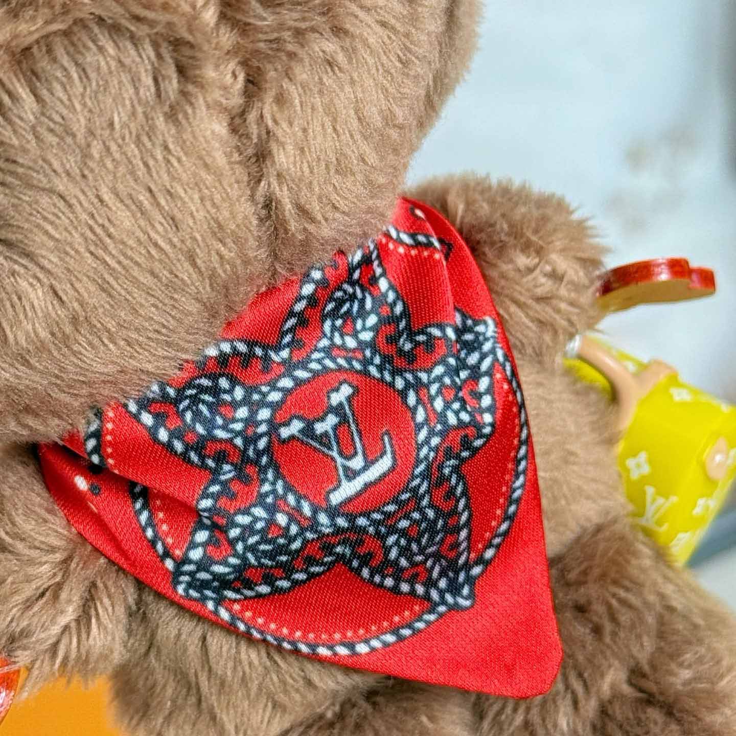 Louis Vuitton LV Louis Bear Bag Charm   M03176 - EUR FASHION