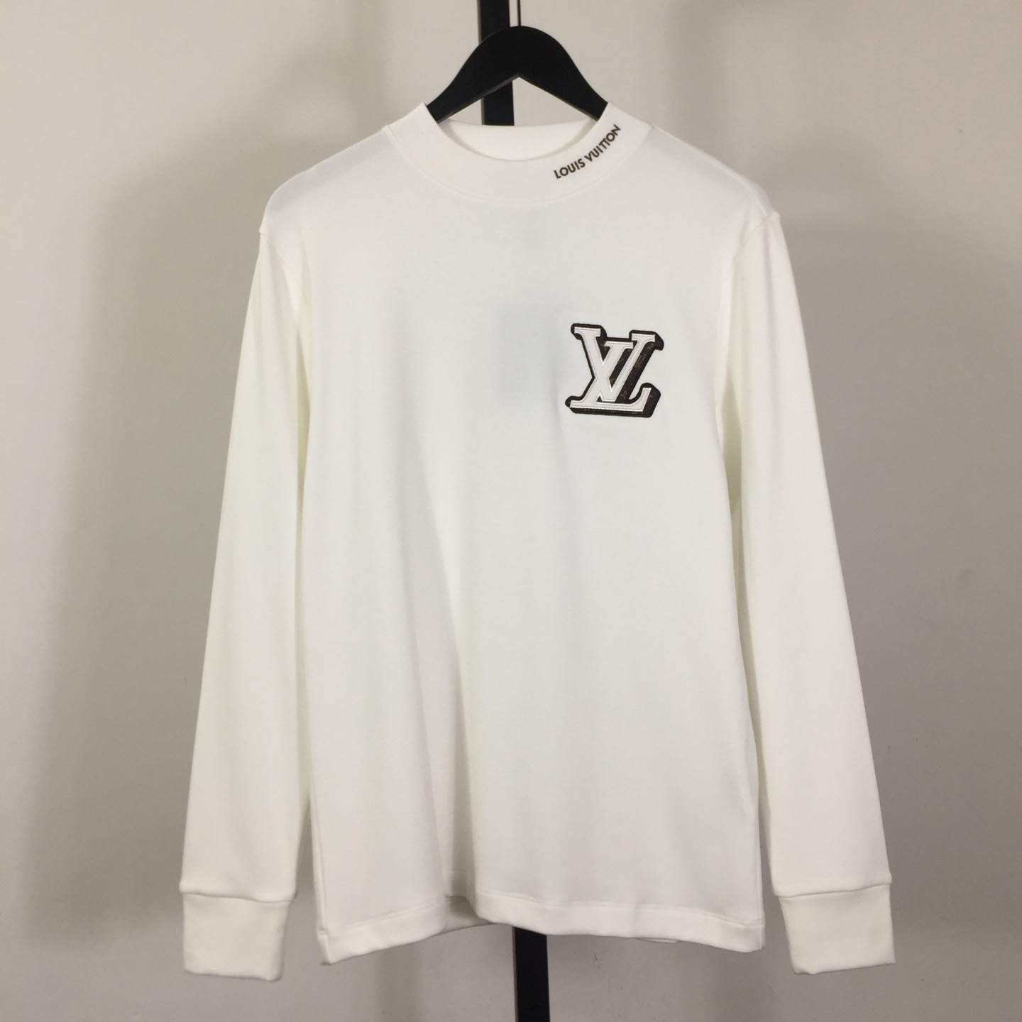 Louis Vuitton Embossed LV Long-Sleeved T-Shirt - EUR FASHION