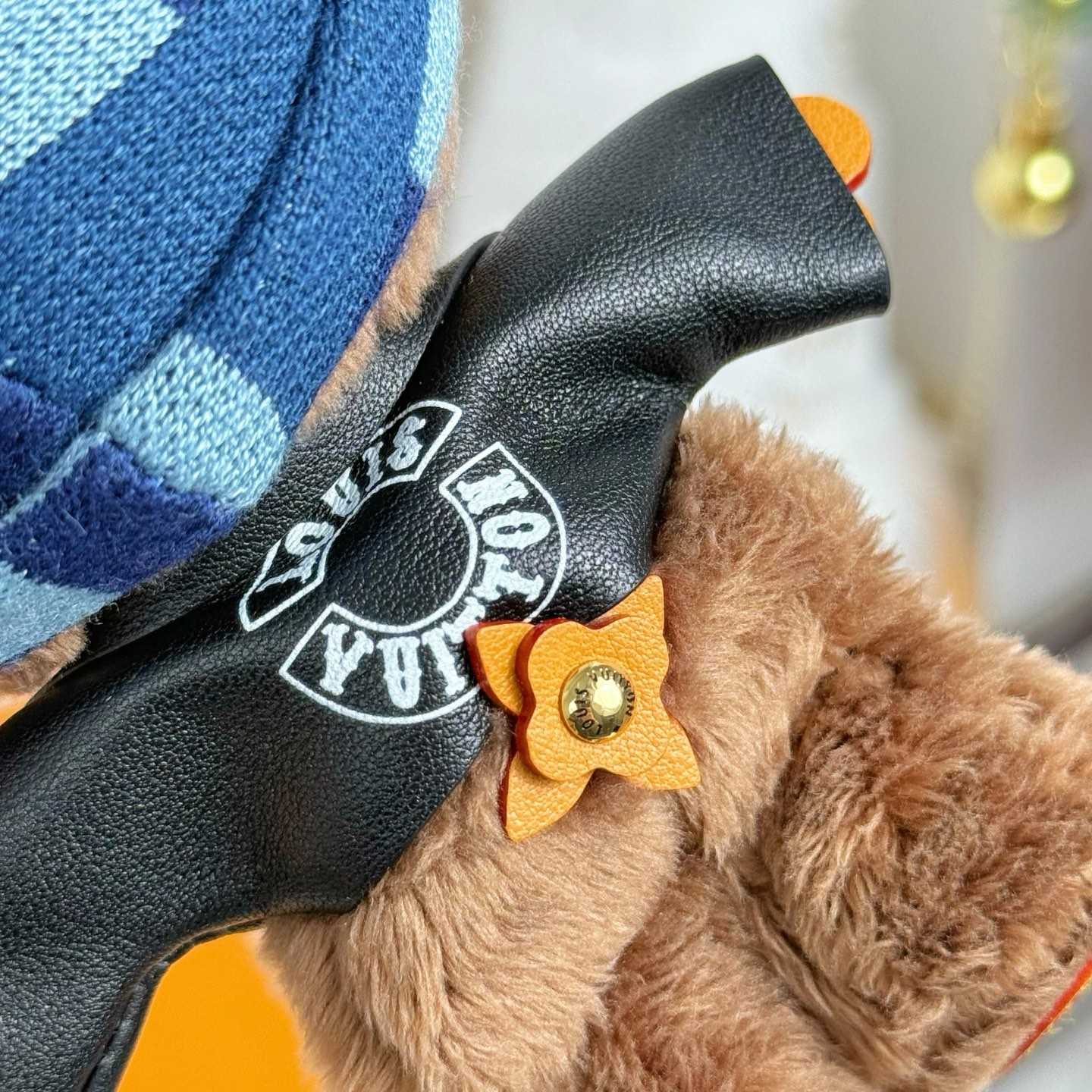 Louis Vuitton LV Louis Bear Bag Charm  M03206 - EUR FASHION