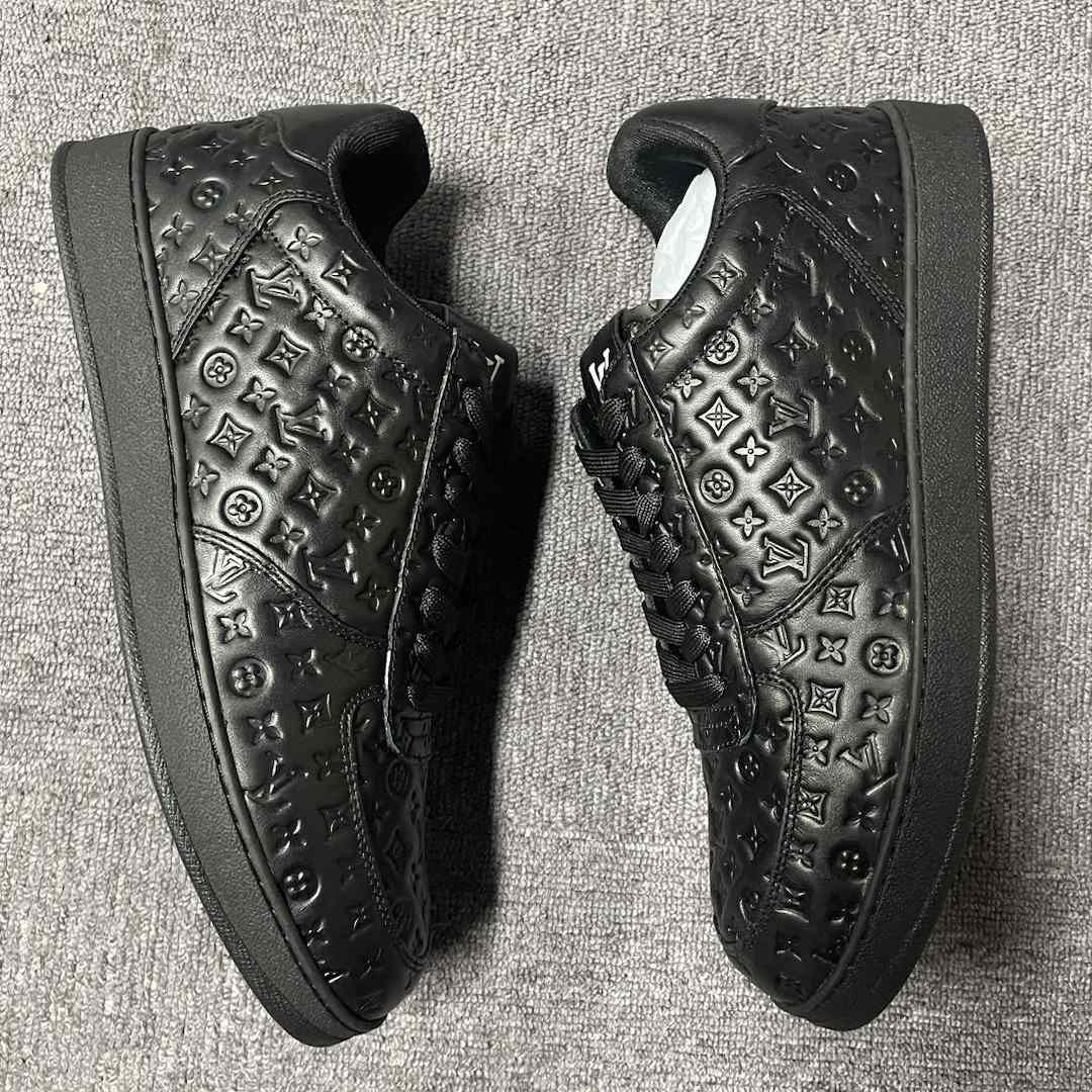 Louis Vuitton Rivoli Sneaker   1AARHT - EUR FASHION