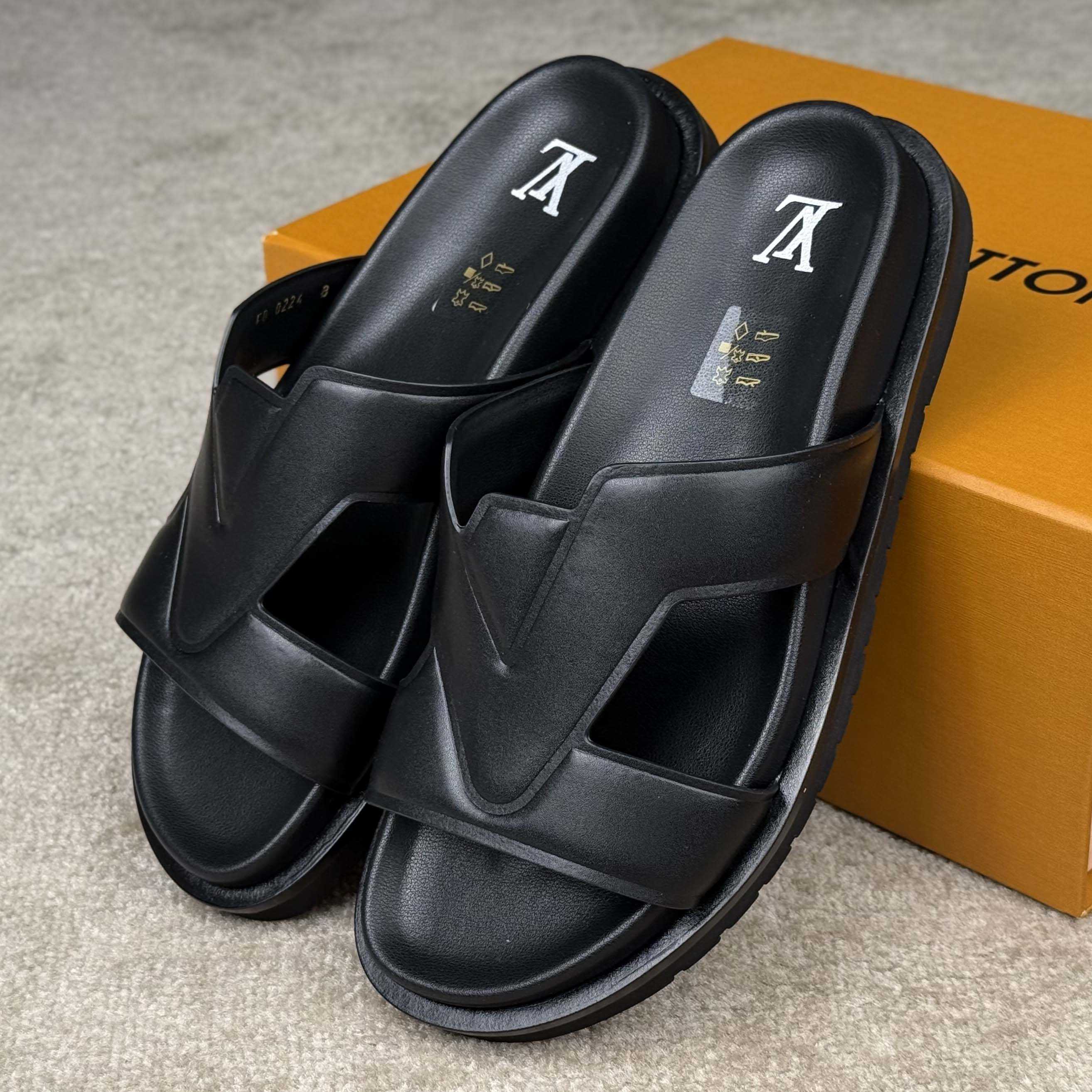 Louis Vuitton LV Oasis Mule    - EUR FASHION