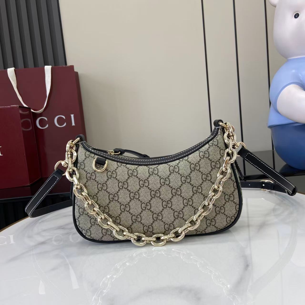 Gucci GG Emblem Small Shoulder Bag - EUR FASHION