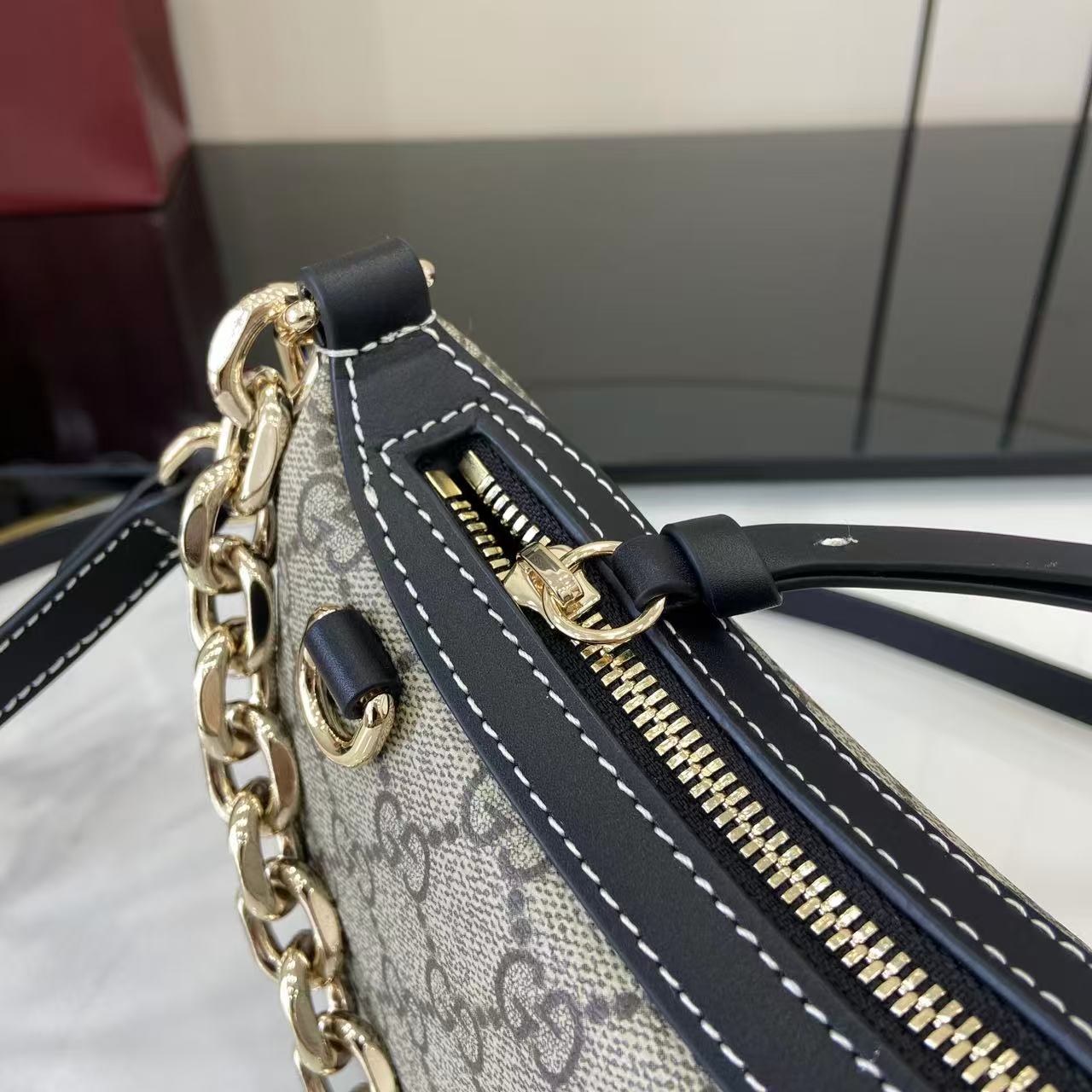 Gucci GG Emblem Small Shoulder Bag - EUR FASHION