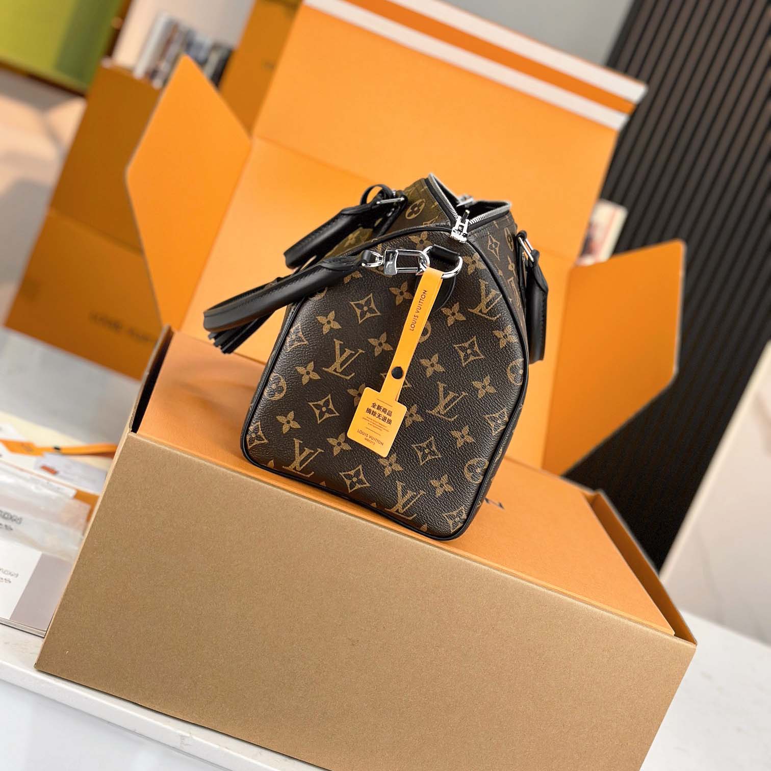 Louis Vuitton Speedy Soft 30 Dark   M12243 - EUR FASHION
