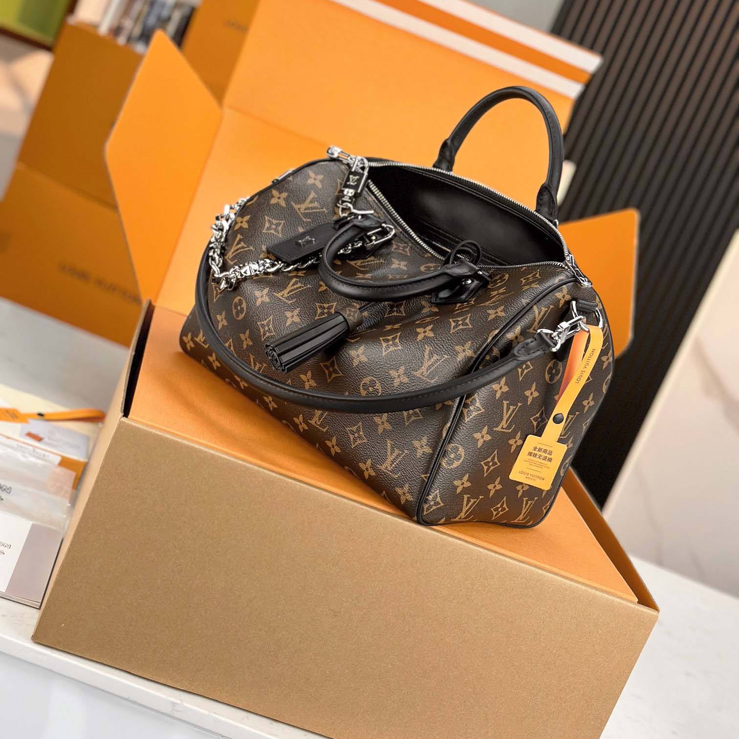 Louis Vuitton Speedy Soft 30 Dark   M12243 - EUR FASHION