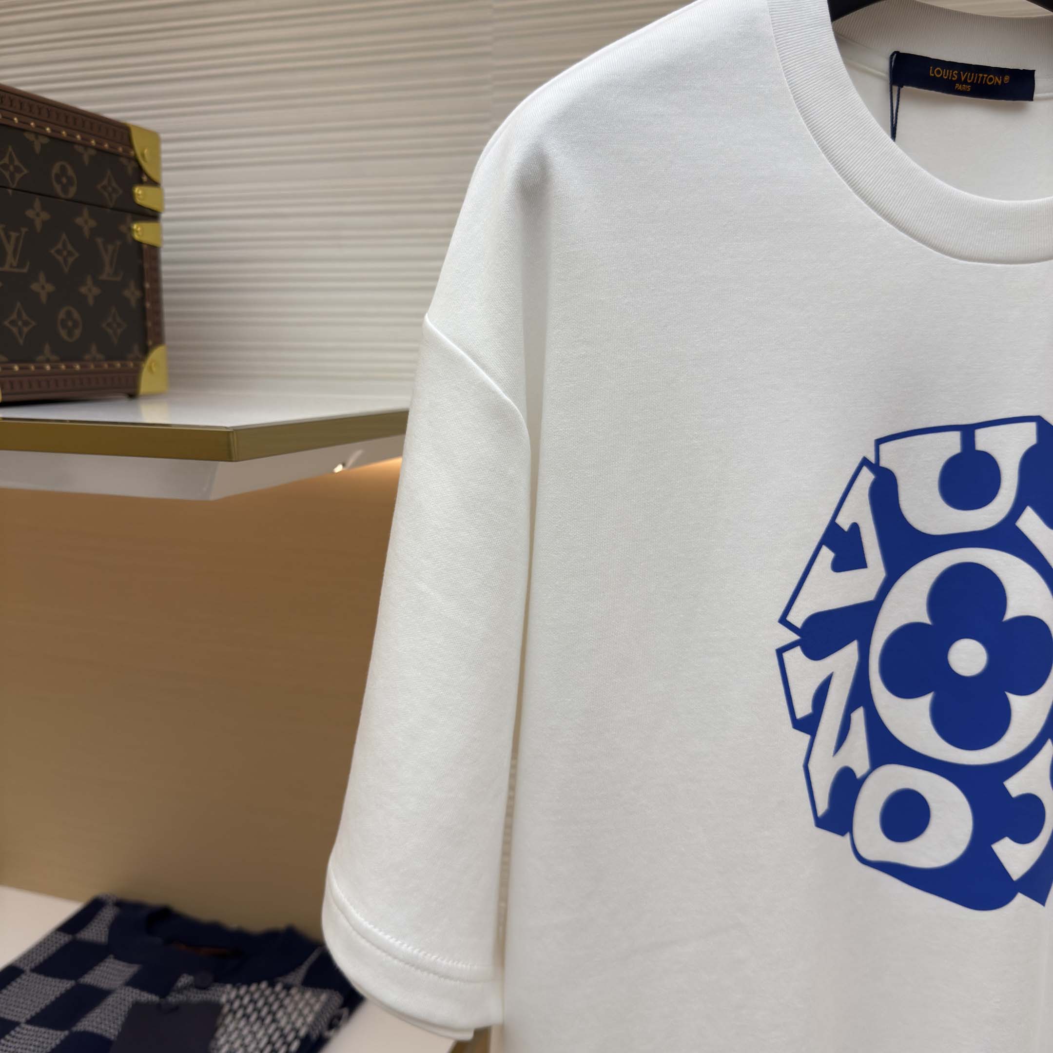 Louis Vuitton Printed Signature T-Shirt - EUR FASHION