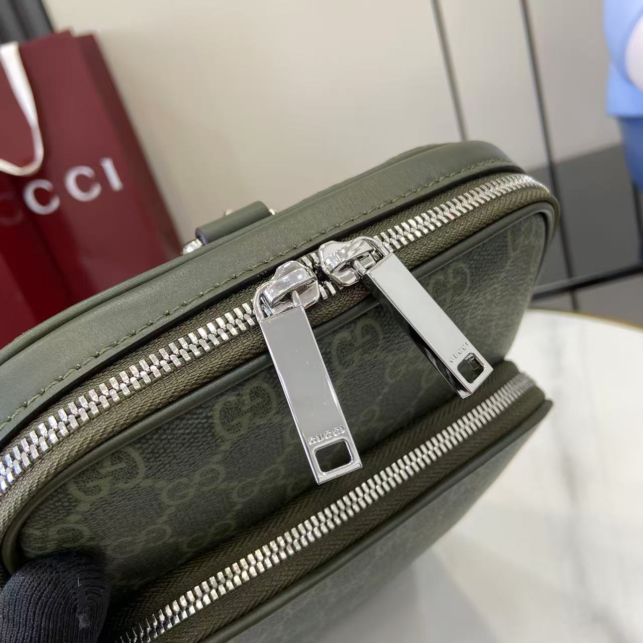 Gucci GG Monogram Small Slingbag - EUR FASHION