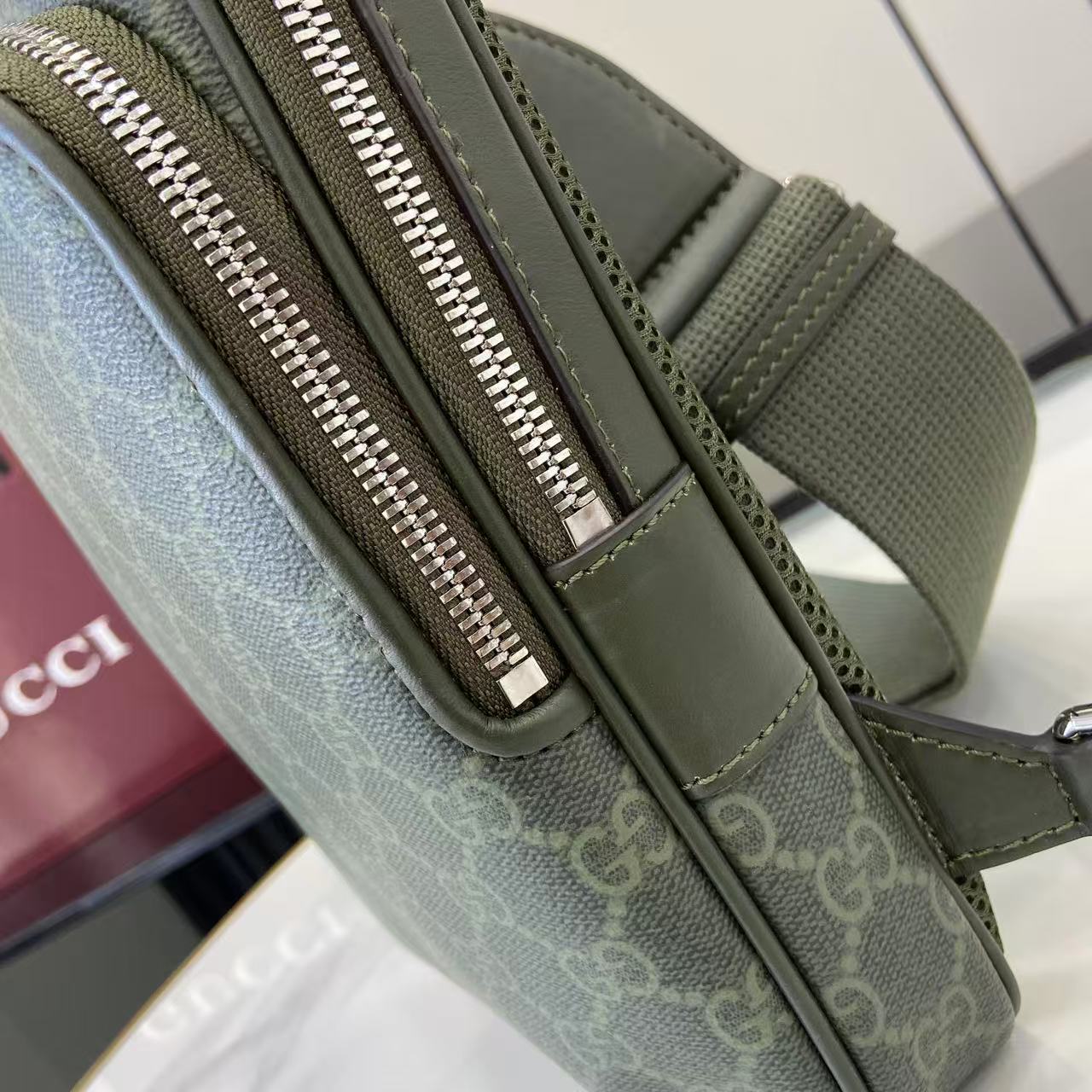 Gucci GG Monogram Small Slingbag - EUR FASHION
