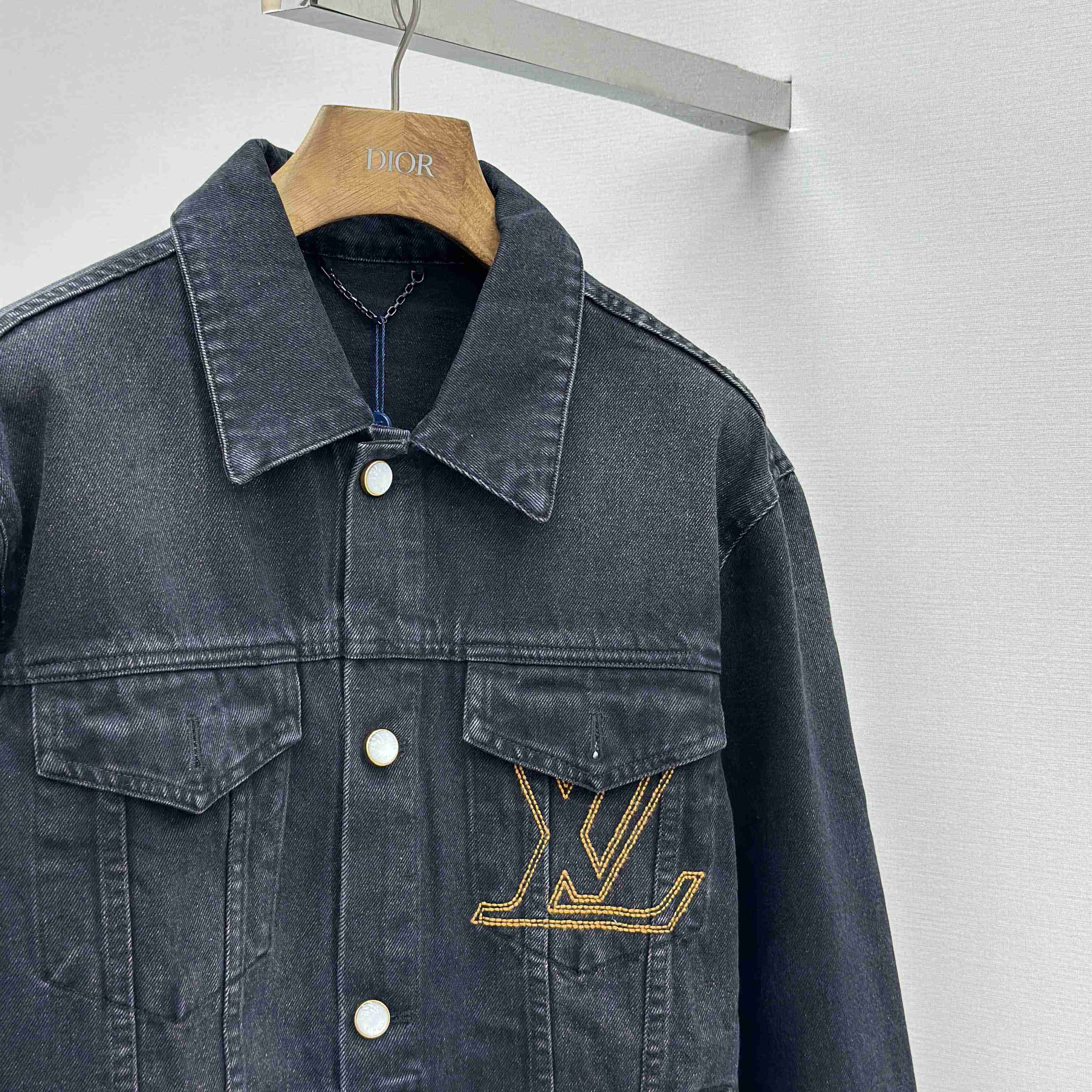 Louis Vuitton LV Denim Trucker Jacket   1AILKE - EUR FASHION