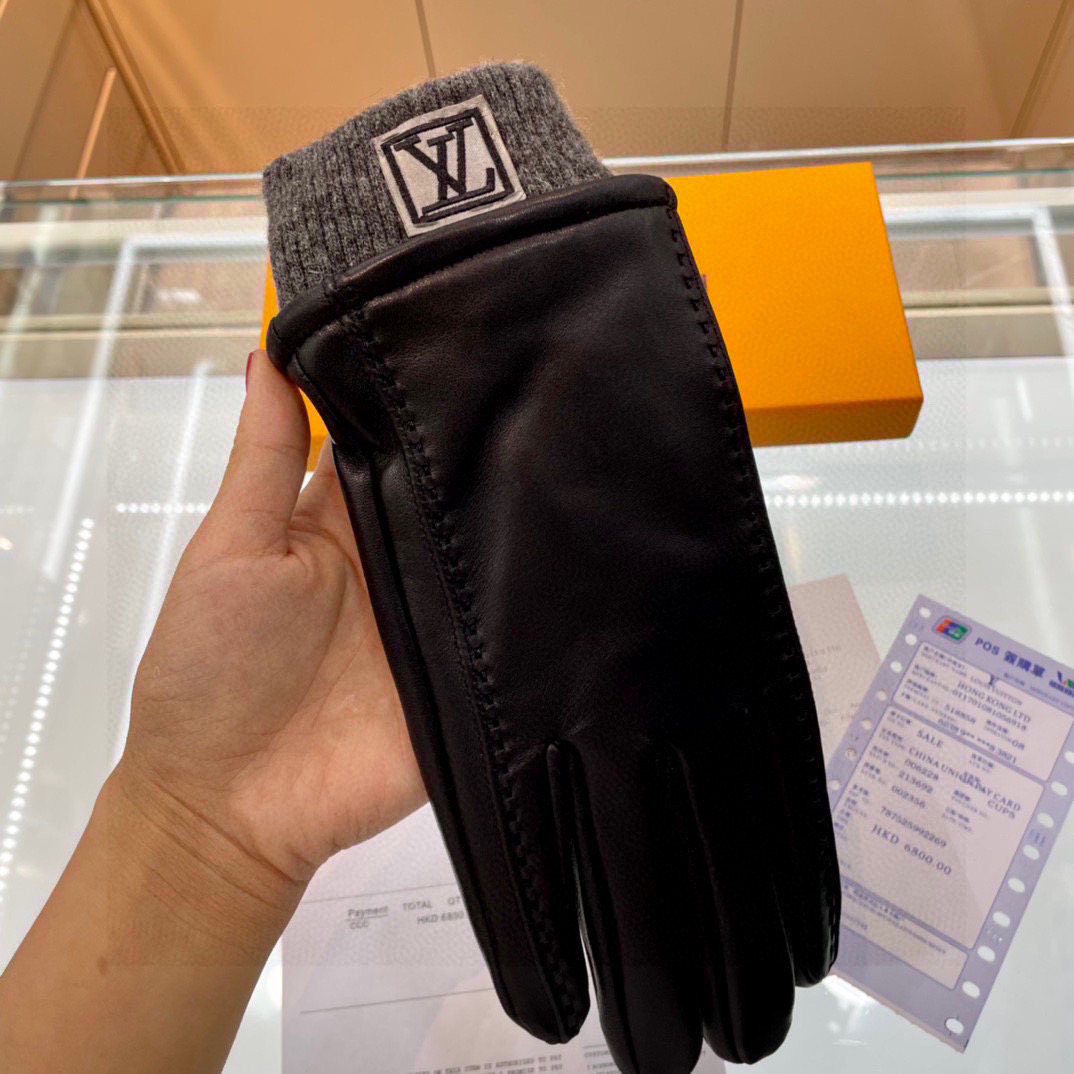 Louis Vuitton Men's Gloves  - EUR FASHION