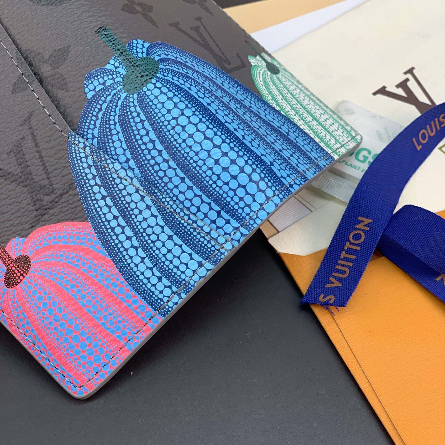 Louis Vuitton LV x YK Wallet  (7.5×11.1×1cm)   M81969 - EUR FASHION