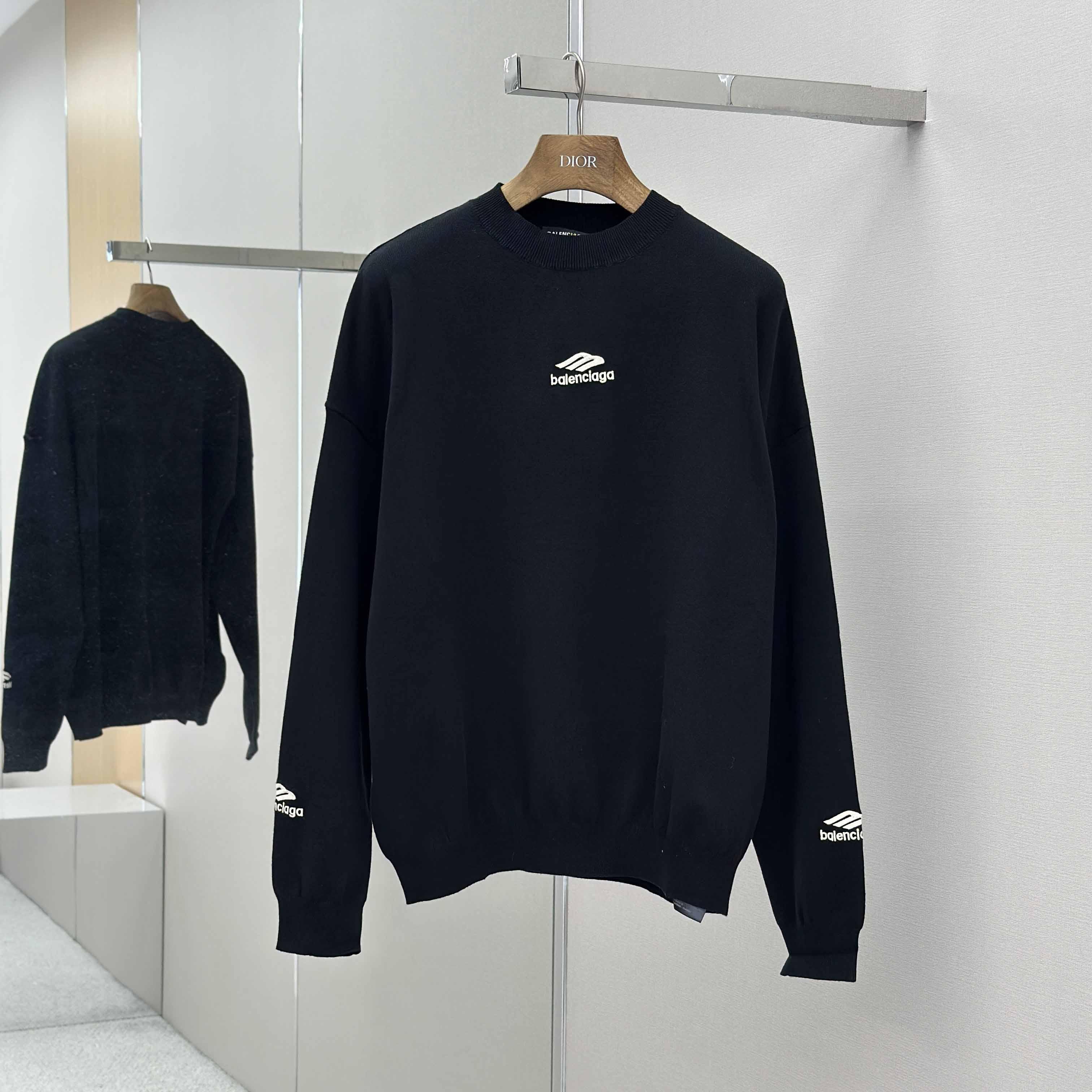 Balenciaga Ski Crewneck Sweater In Black - EUR FASHION