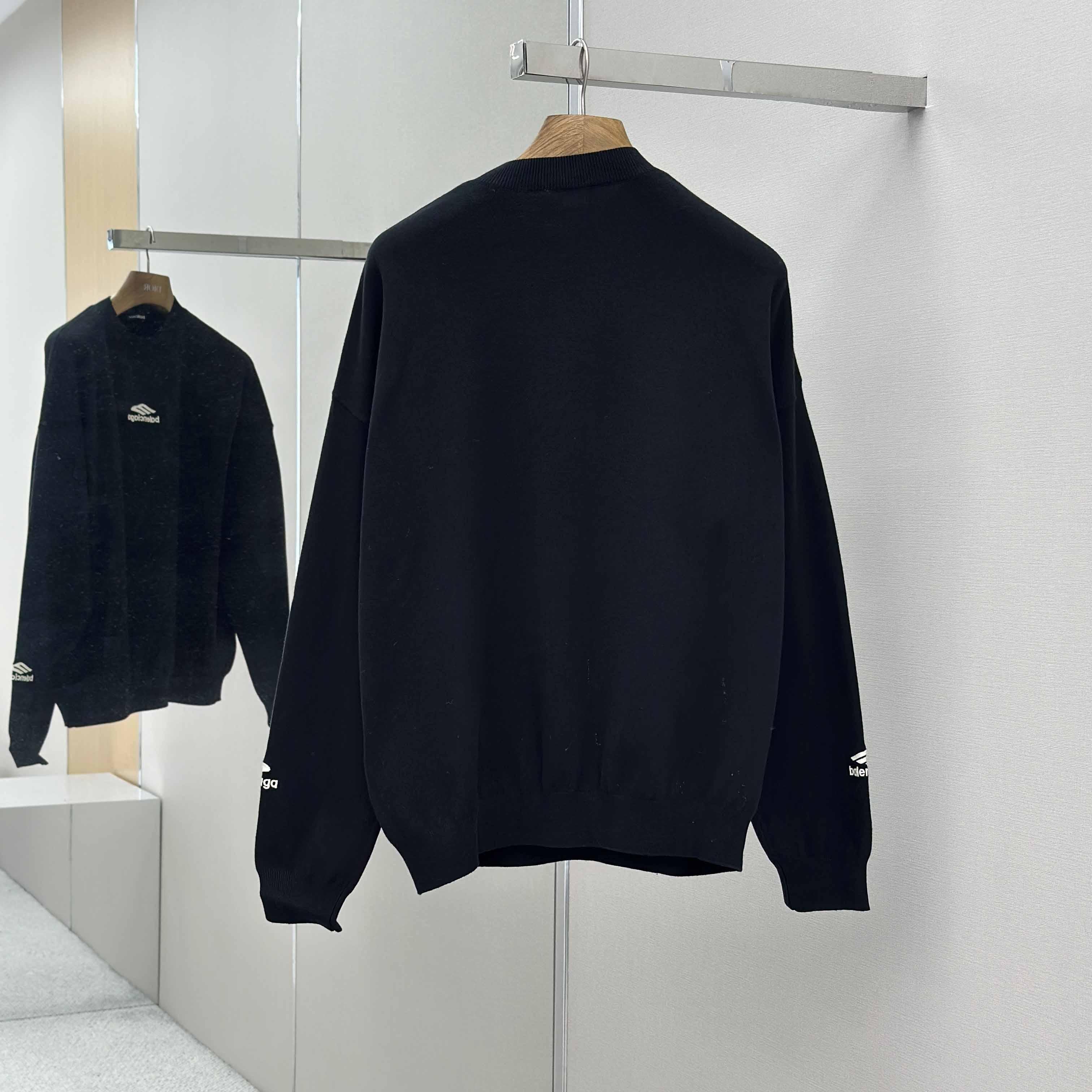 Balenciaga Ski Crewneck Sweater In Black - EUR FASHION