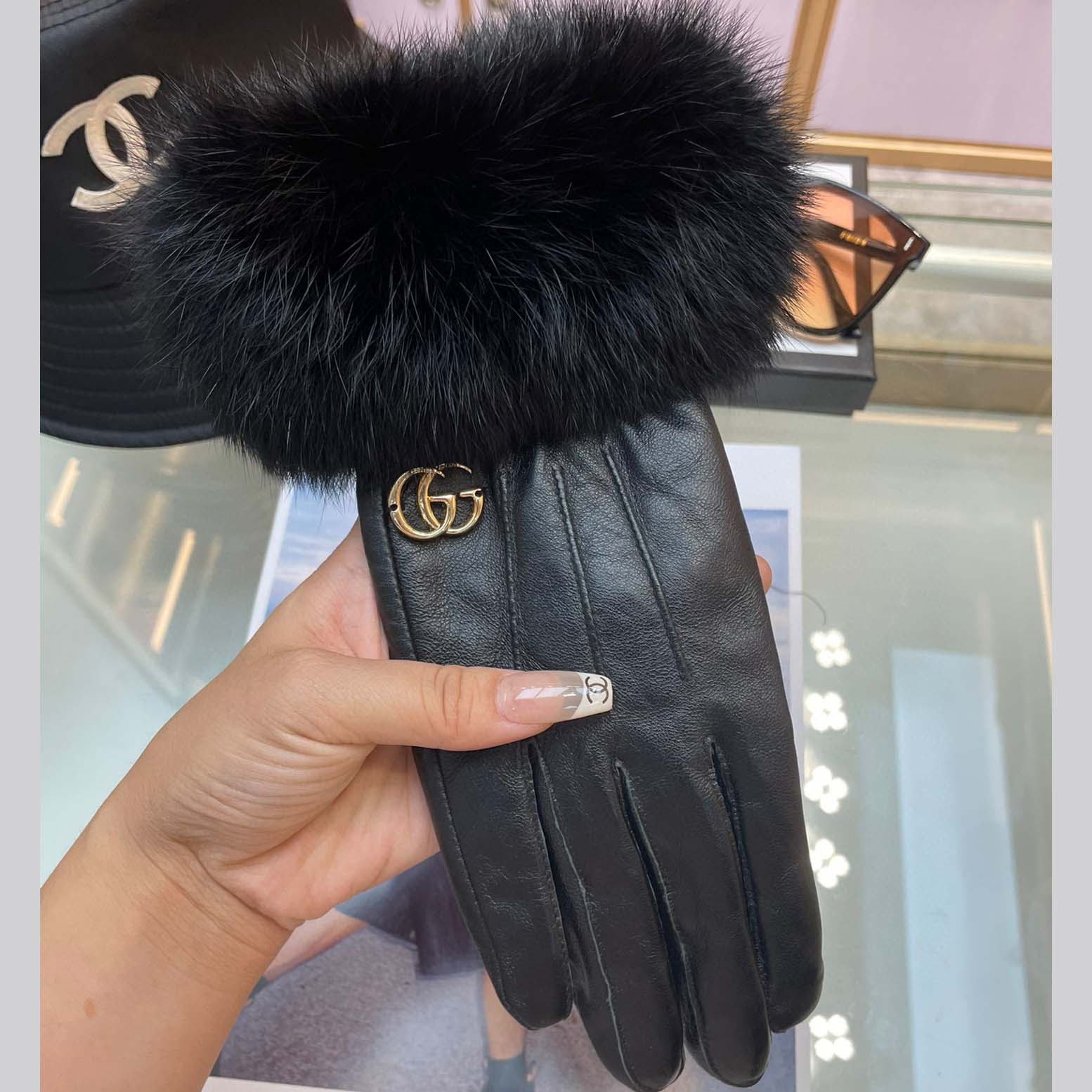 Gucci Women's Gloves - EUR FASHION