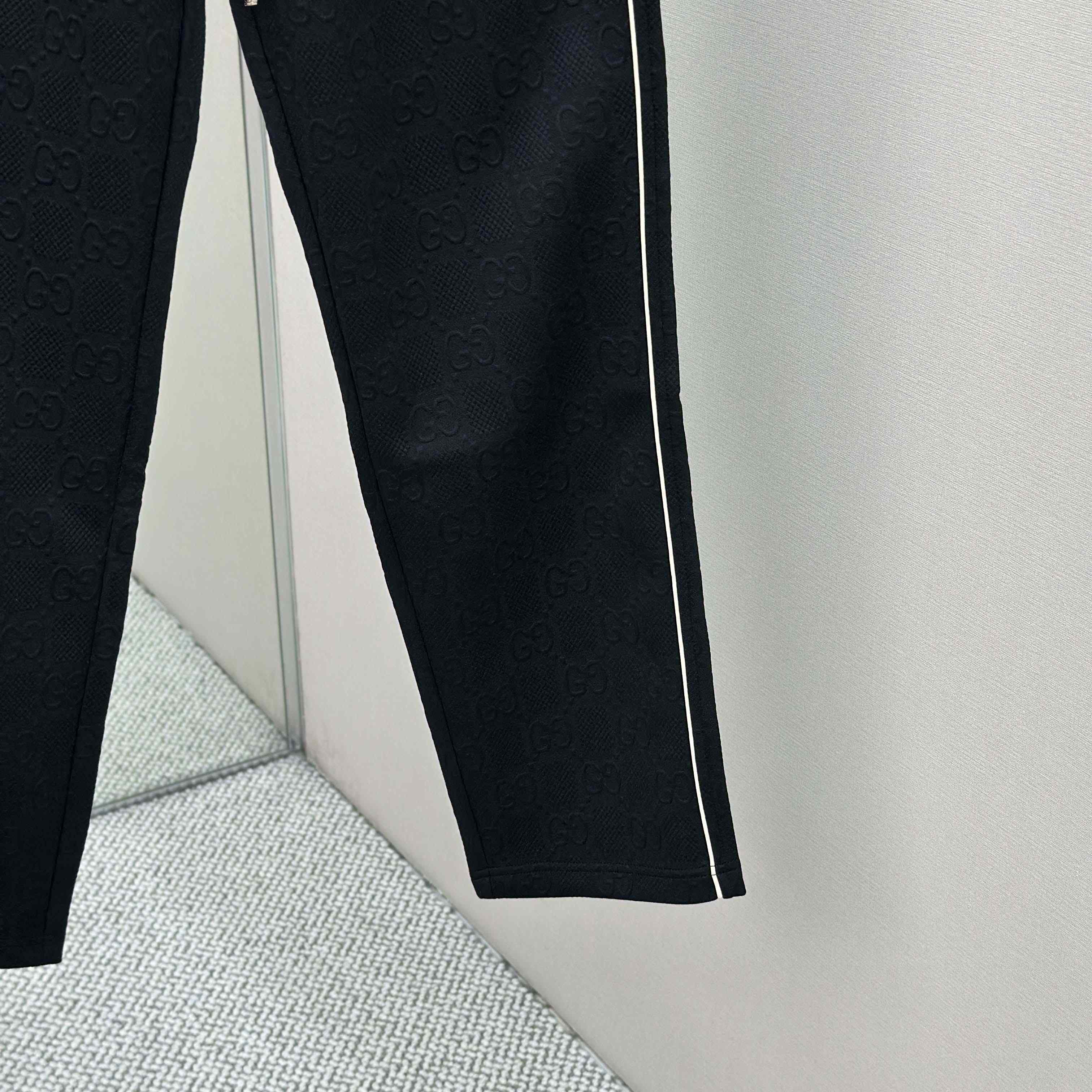Gucci Black Cotton Pants - EUR FASHION