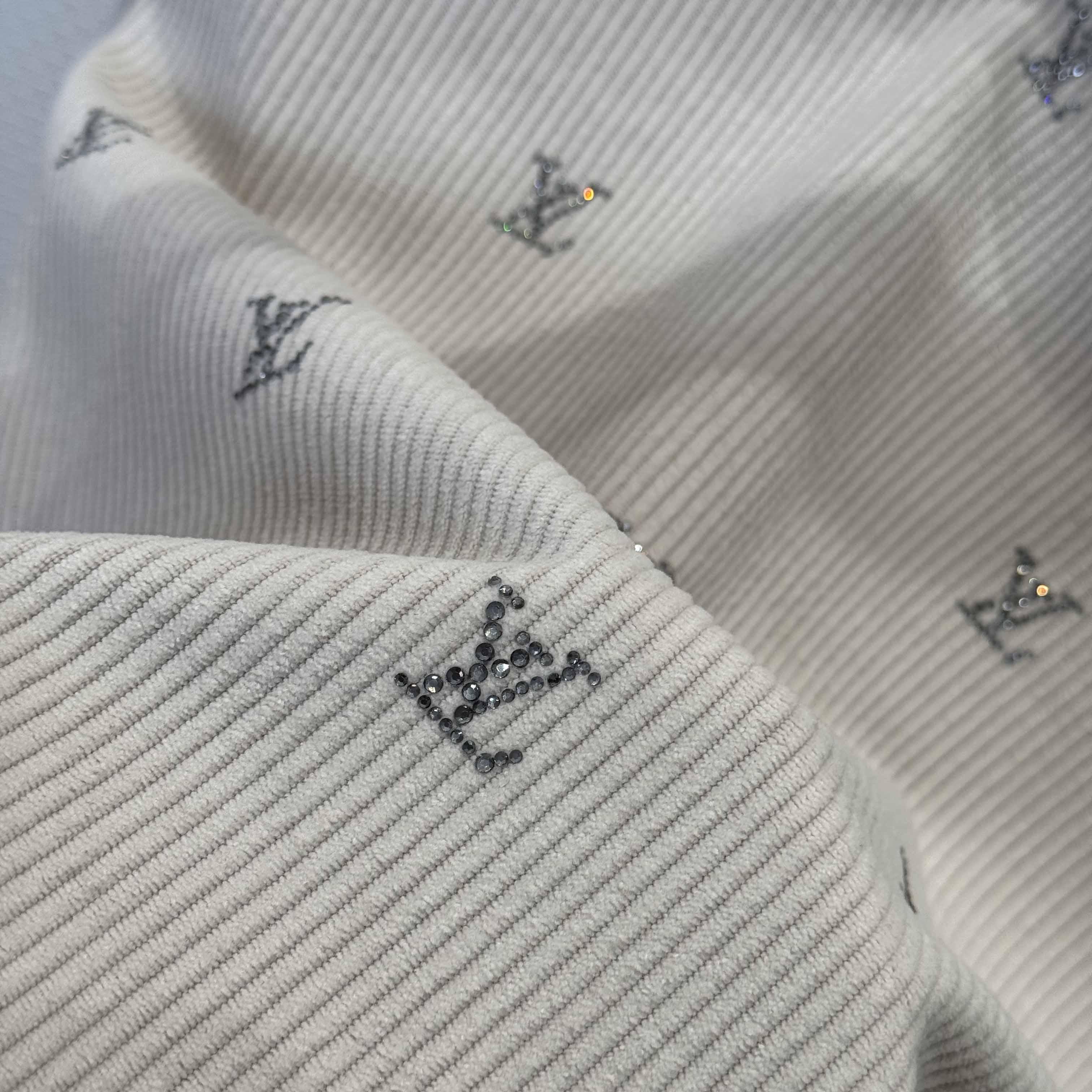 Louis Vuitton LV Blason Embellished Long-Sleeved Corduroy Shirt   1AIKBT - EUR FASHION