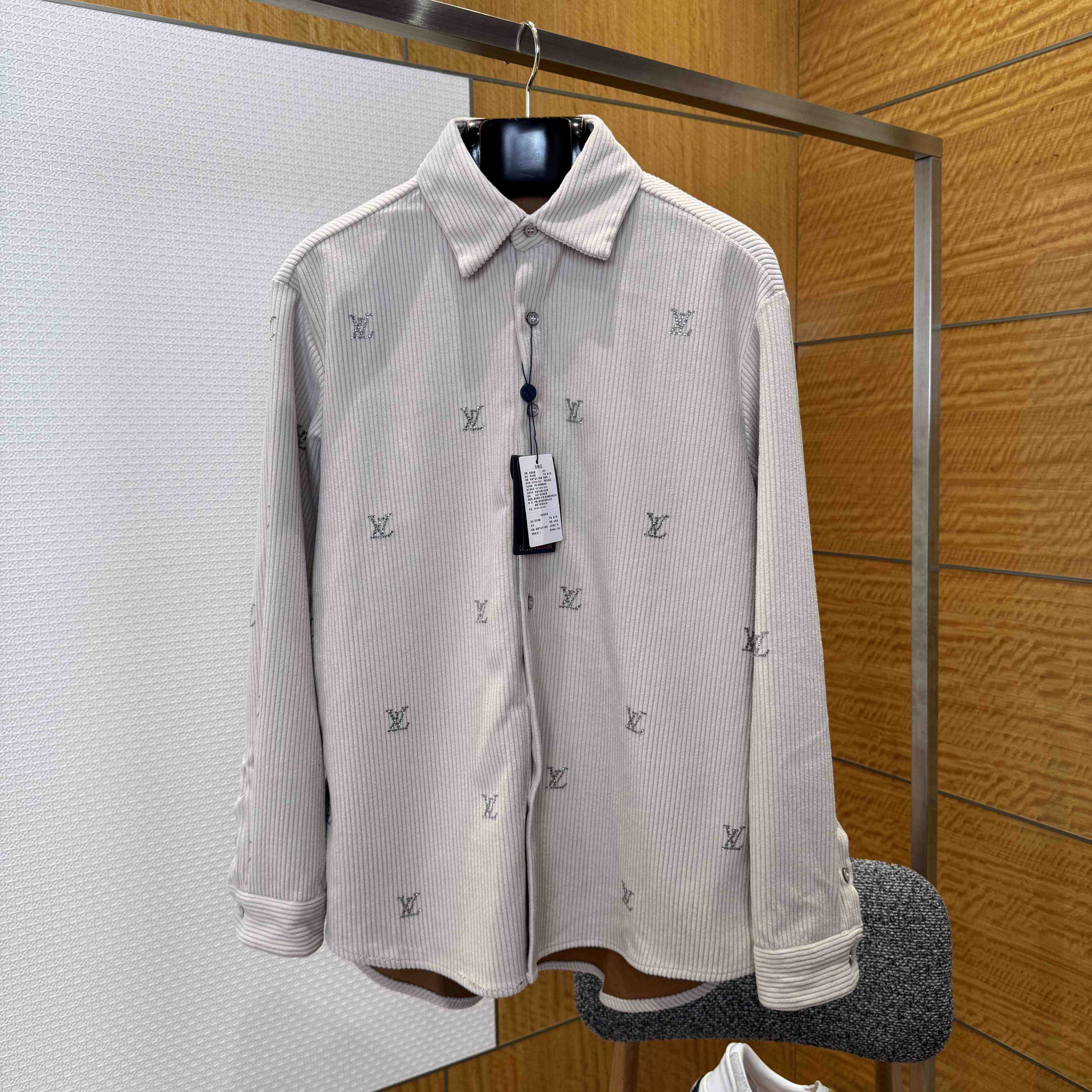 Louis Vuitton LV Blason Embellished Long-Sleeved Corduroy Shirt   1AIKBT - EUR FASHION