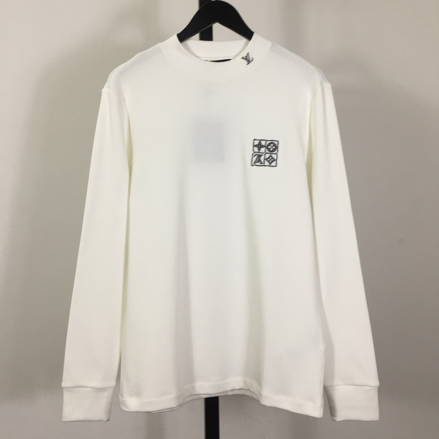 Louis Vuitton Embossed LV Long-Sleeved T-Shirt - EUR FASHION