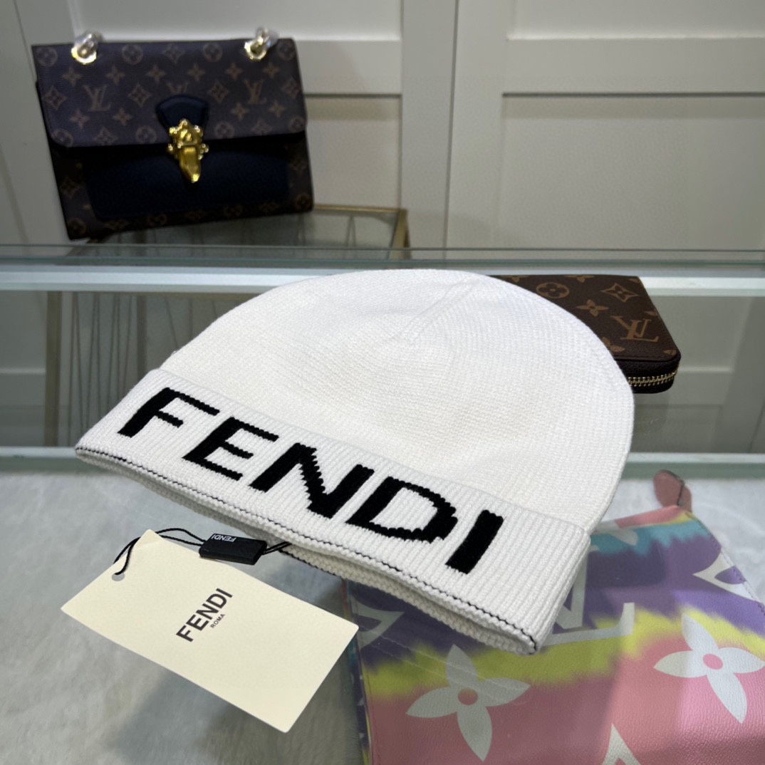 Fendi Beanie - EUR FASHION