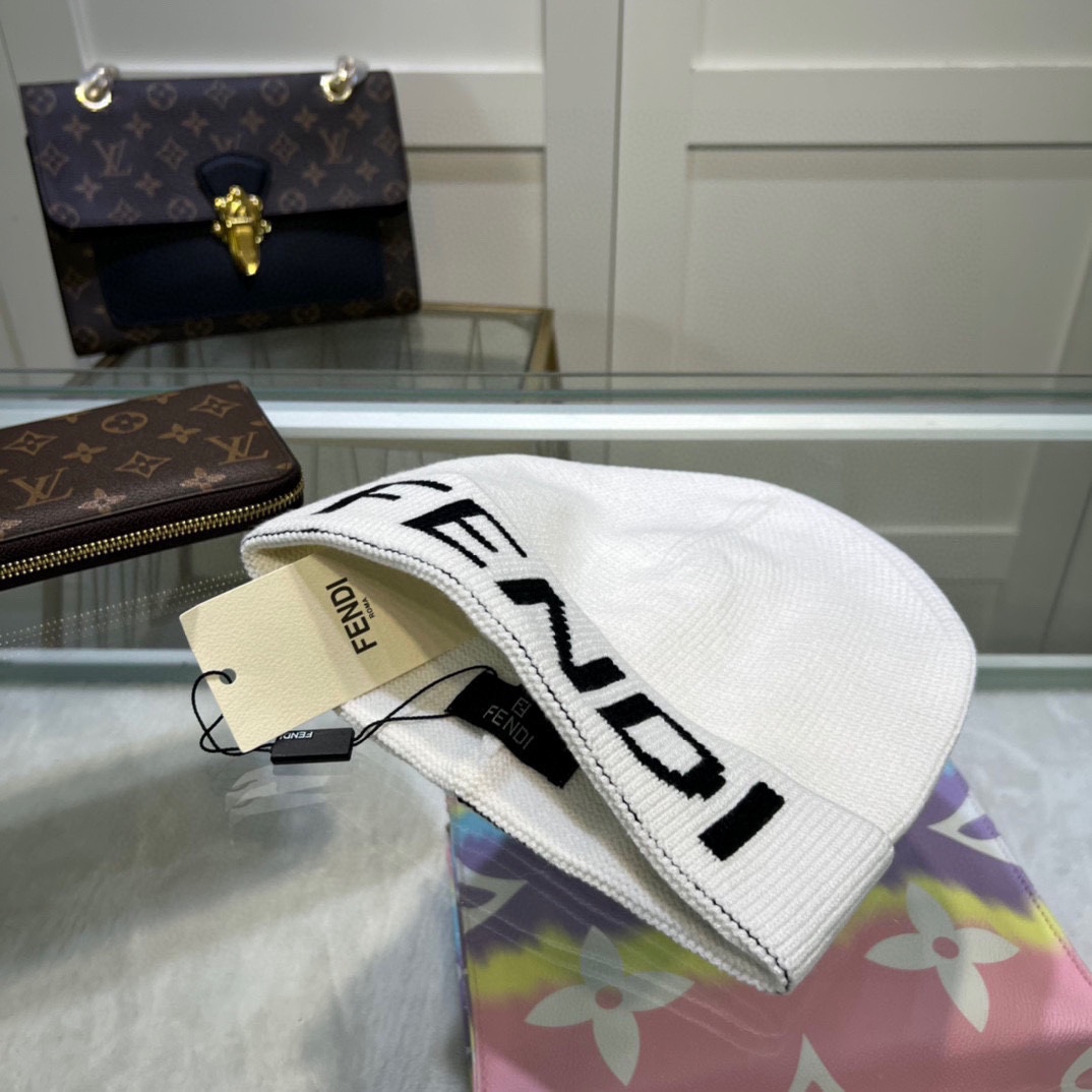 Fendi Beanie - EUR FASHION
