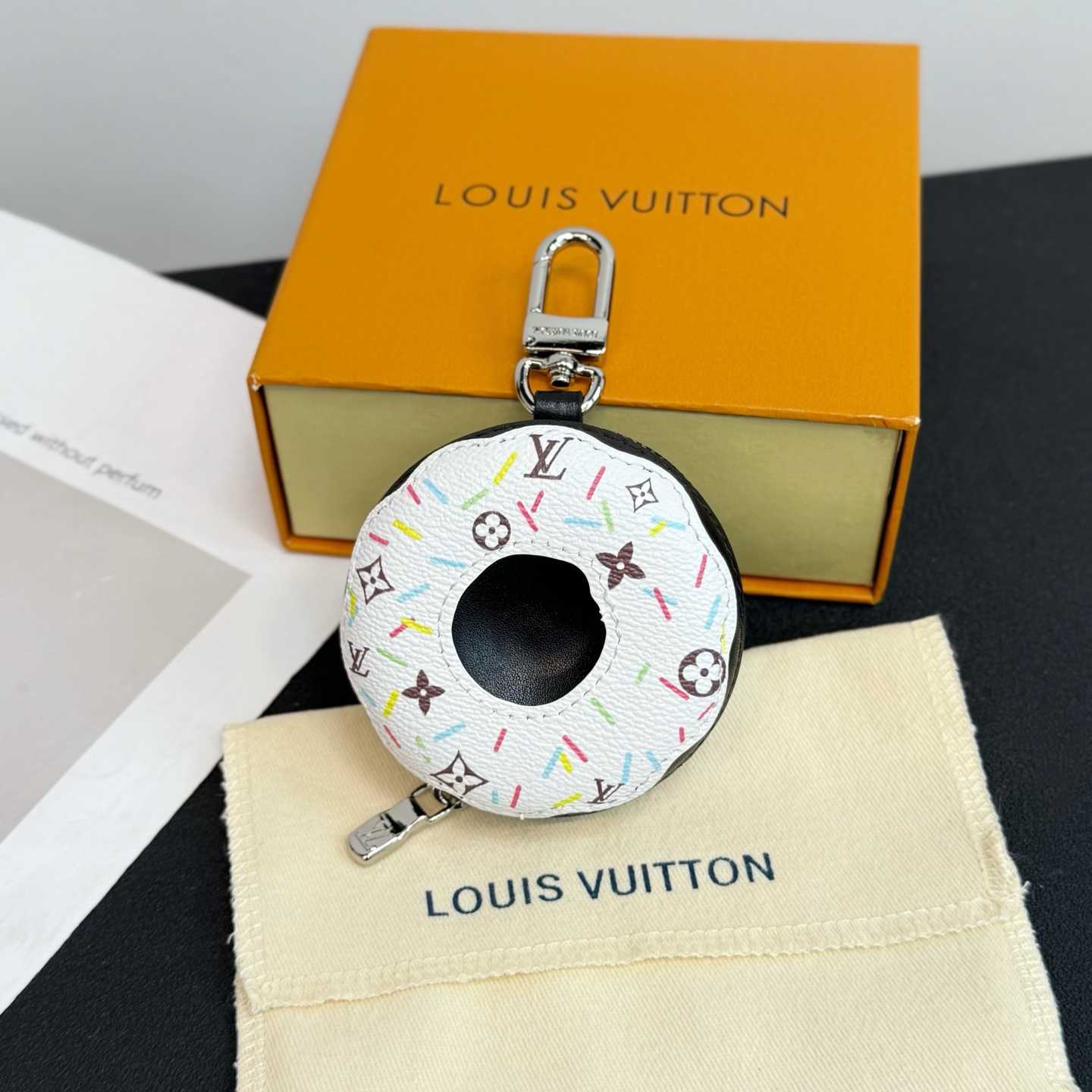Louis Vuitton LV Donut Bag Charm    Louis Vuitton LV Donut Bag Charm    - EUR FASHION