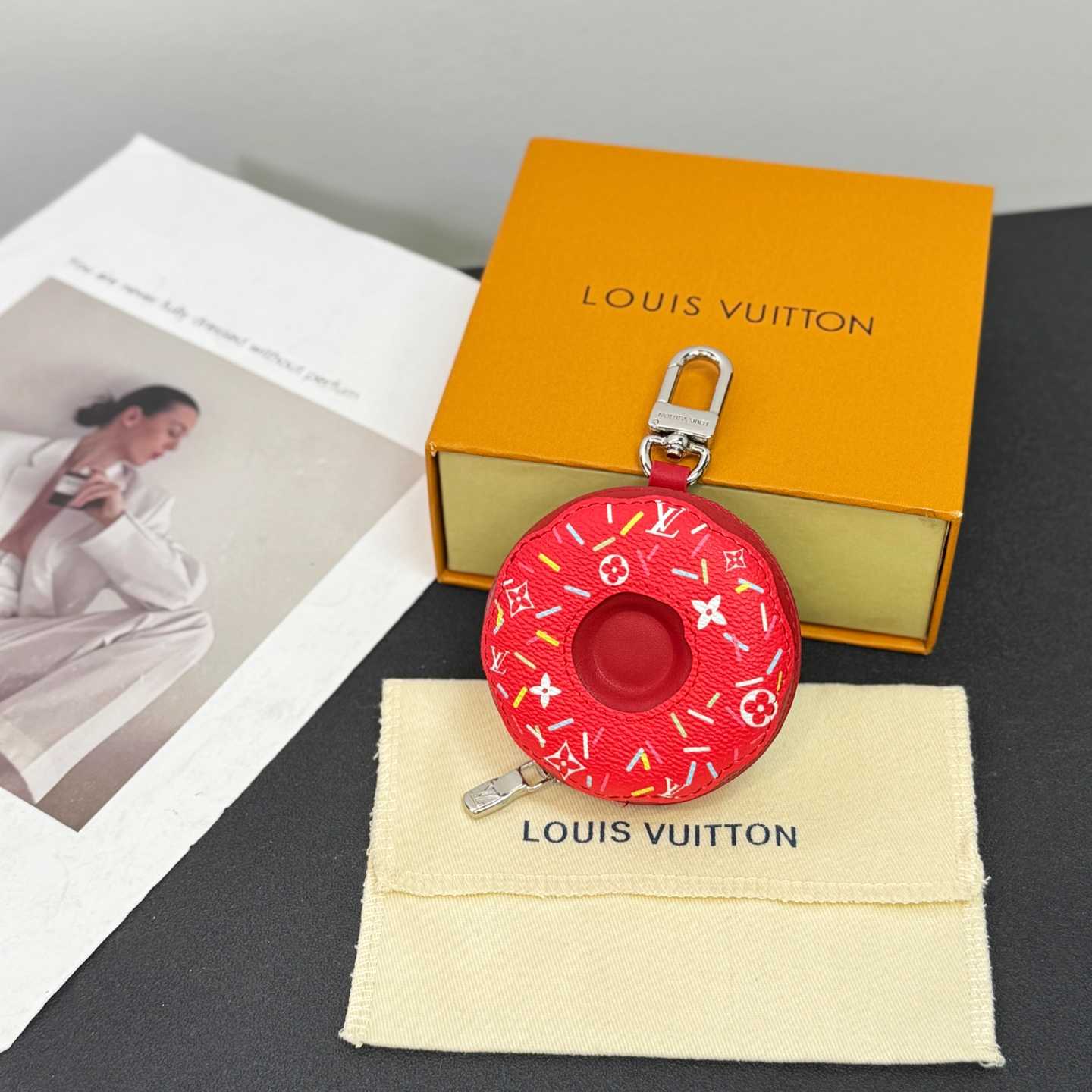 Louis Vuitton LV Donut Bag Charm    - EUR FASHION