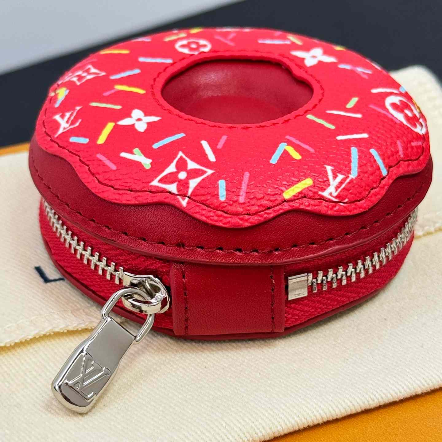 Louis Vuitton LV Donut Bag Charm    - EUR FASHION
