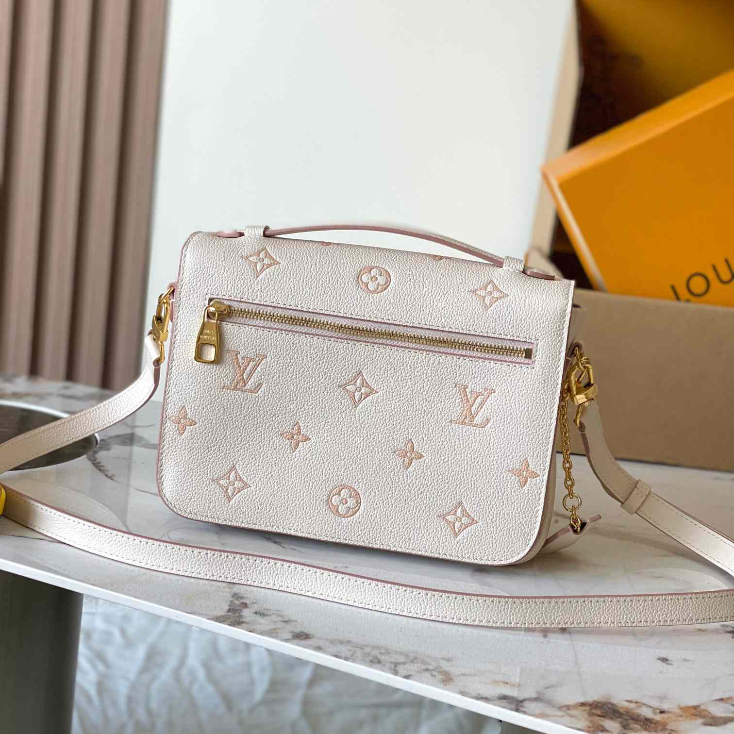 Louis Vuitton Pochette Métis   M14977 - EUR FASHION