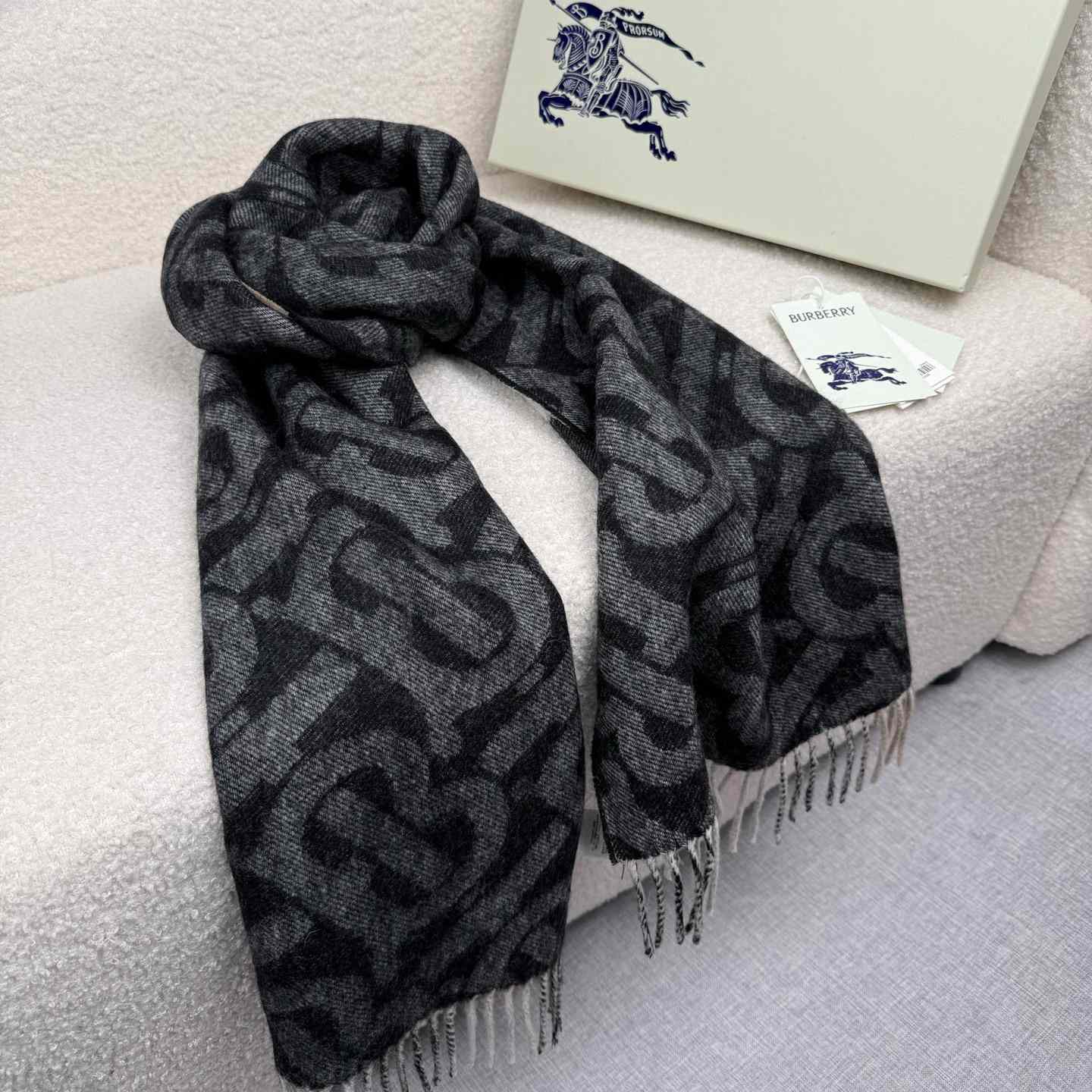 Burberry Reversible Check And Monogram Cashmere Scarf  - EUR FASHION