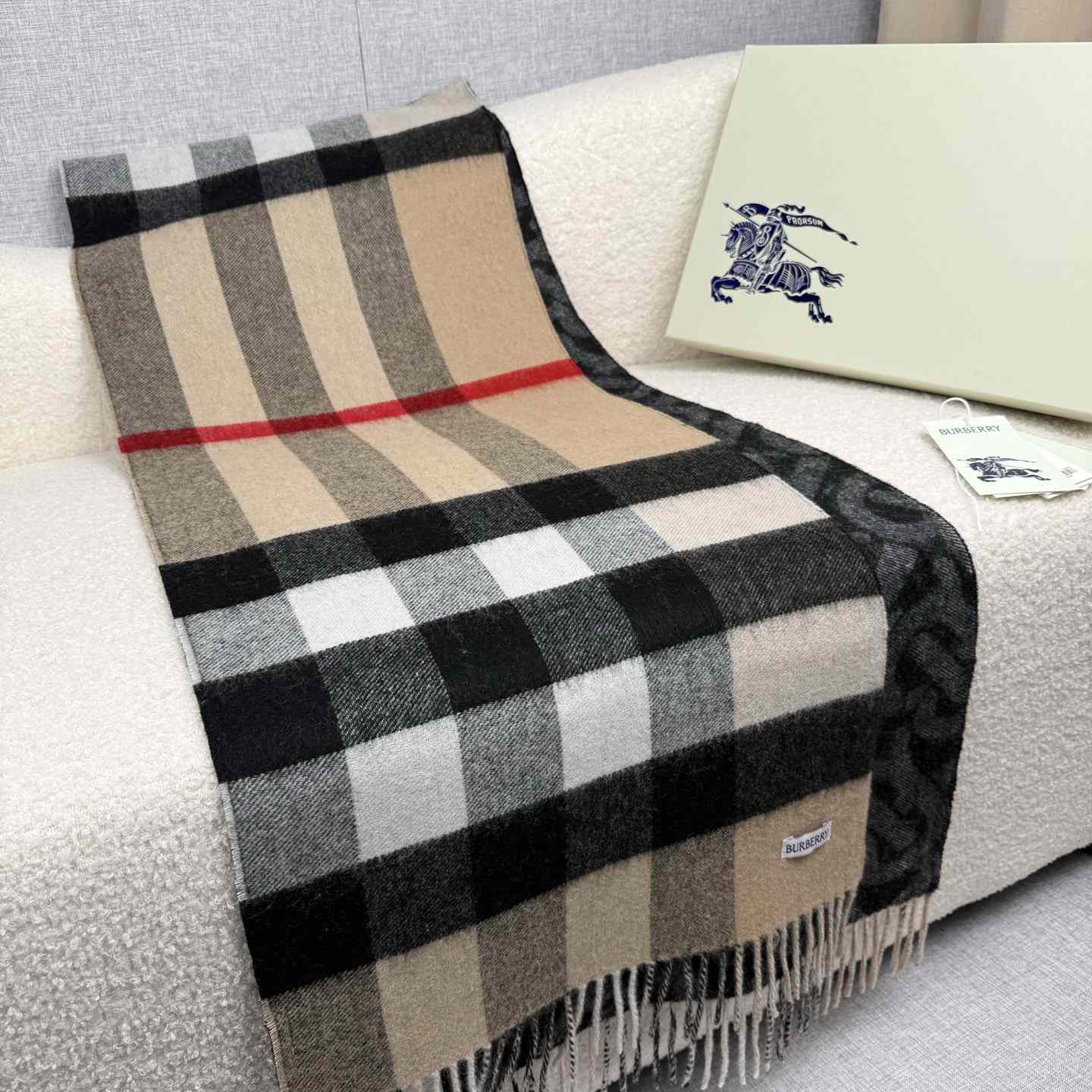Burberry Reversible Check And Monogram Cashmere Scarf  - EUR FASHION