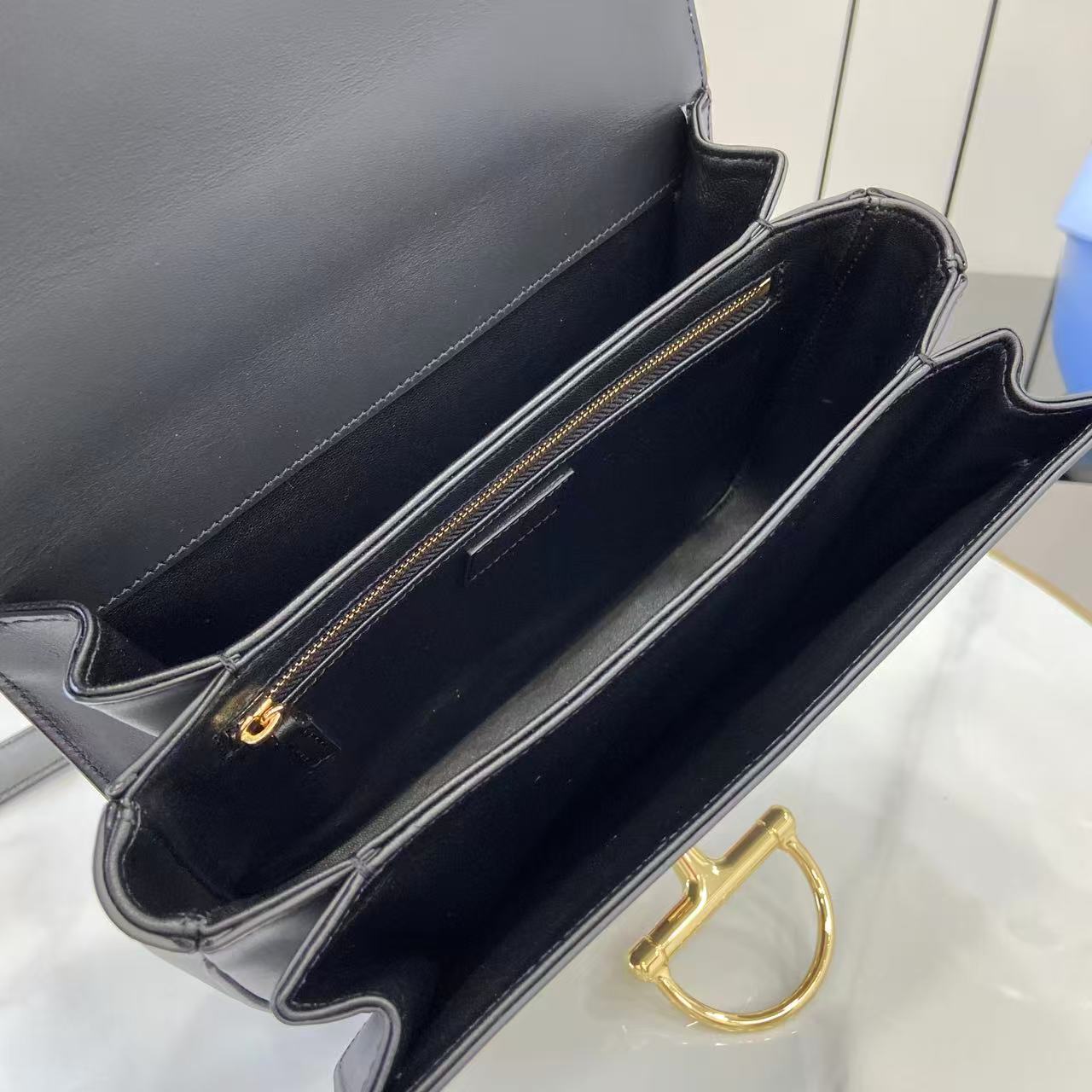 Gucci Siena Small Shoulder Bag - EUR FASHION