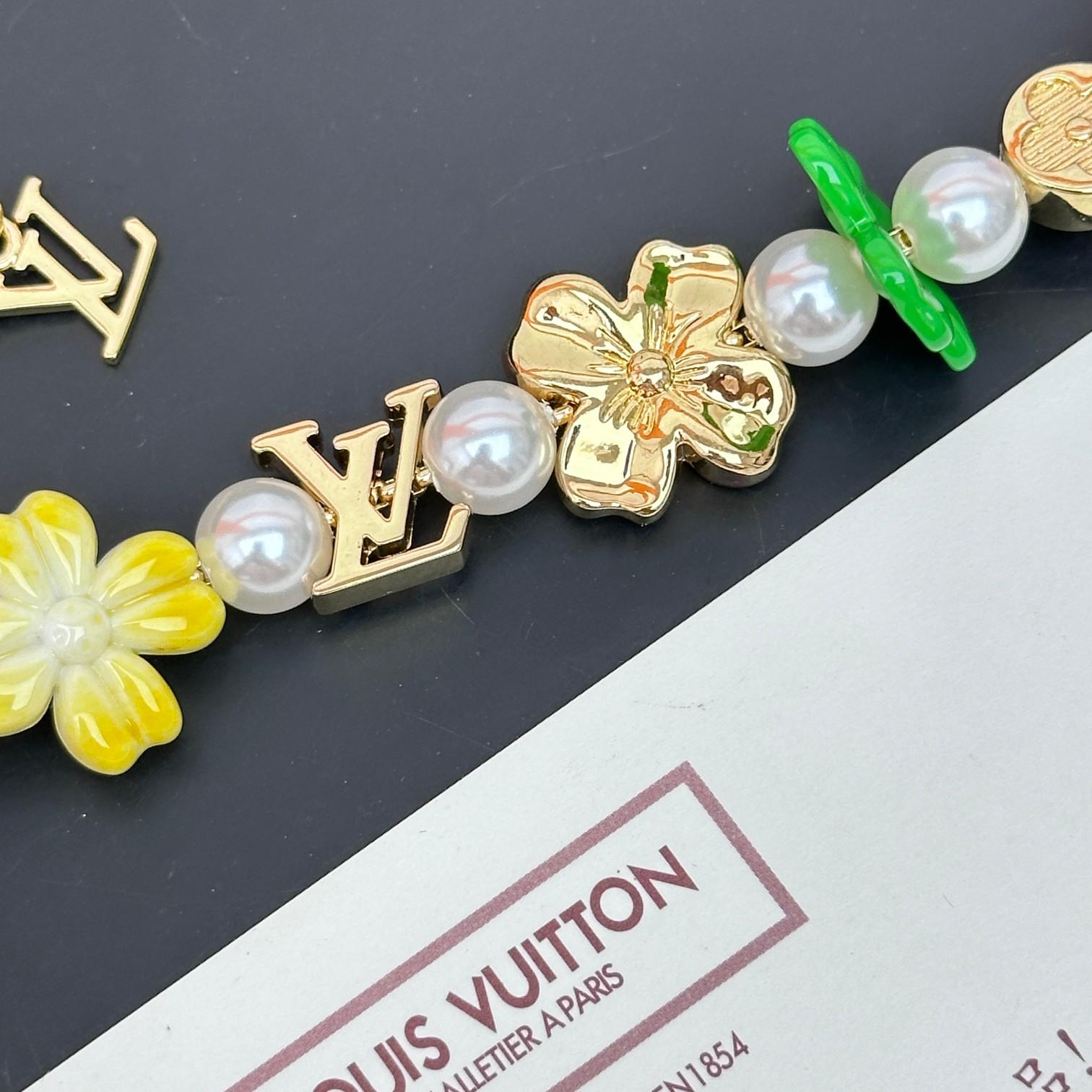 Louis Vuitton LV Surfin' Flower Necklace  - EUR FASHION