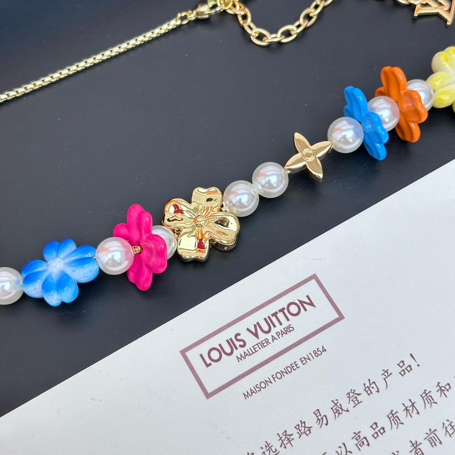 Louis Vuitton LV Surfin' Flower Necklace  - EUR FASHION