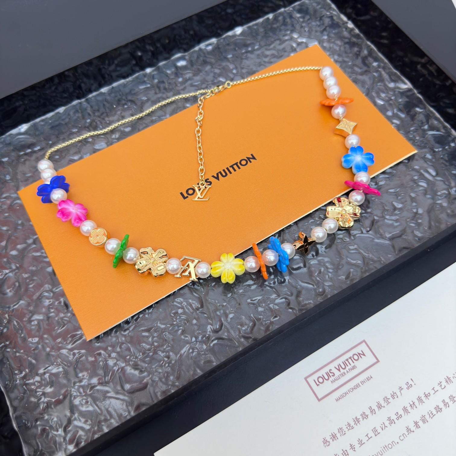 Louis Vuitton LV Surfin' Flower Necklace  - EUR FASHION