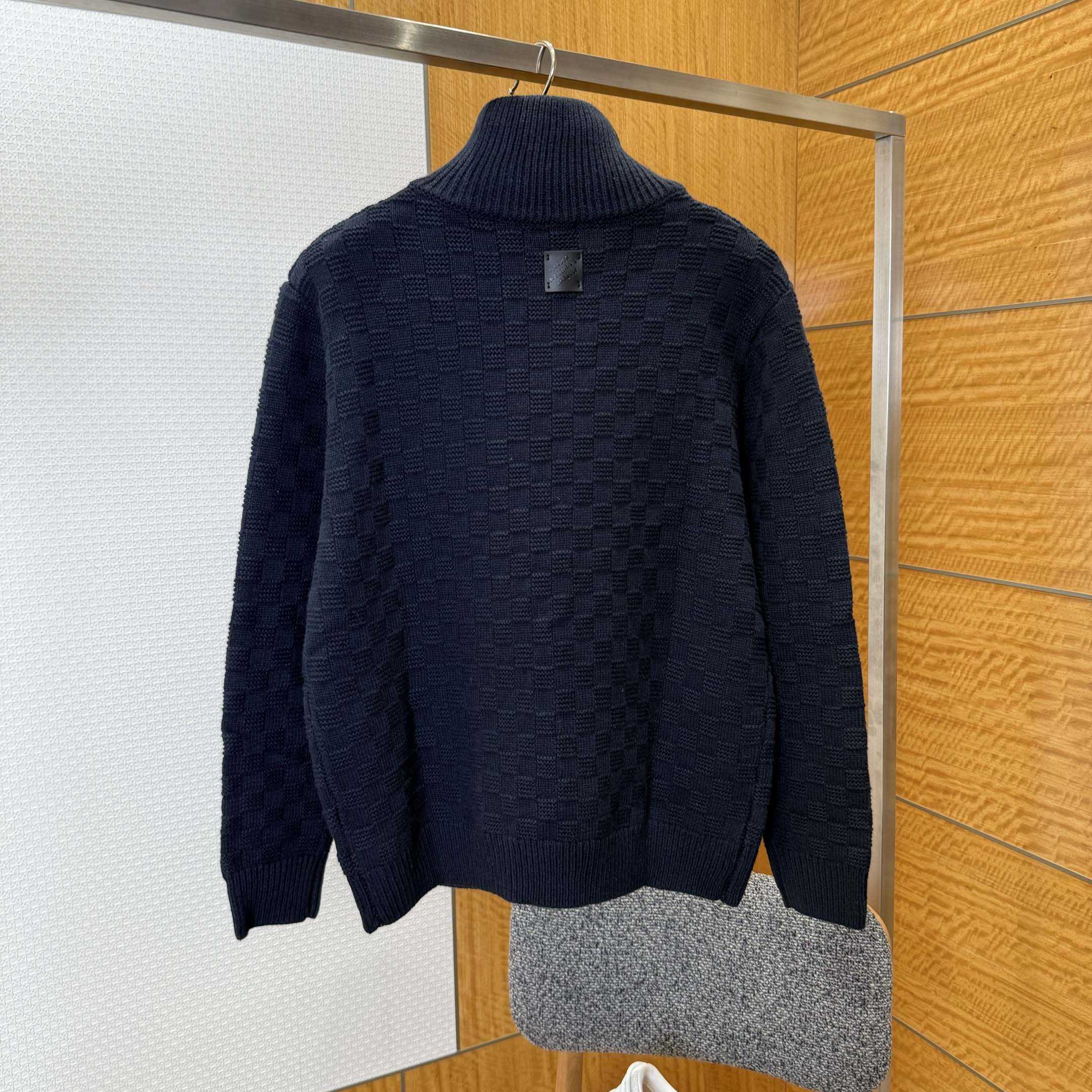 Louis Vuitton Cashmere-Wool Blend Half-Zip Pullover   1AIHNA - EUR FASHION