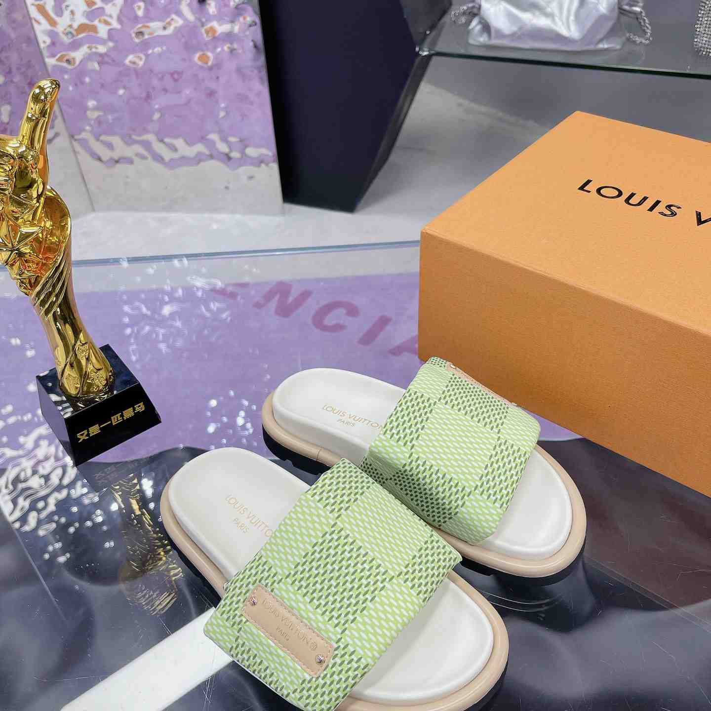 Louis Vuitton Pool Pillow Flat Comfort Mule - EUR FASHION