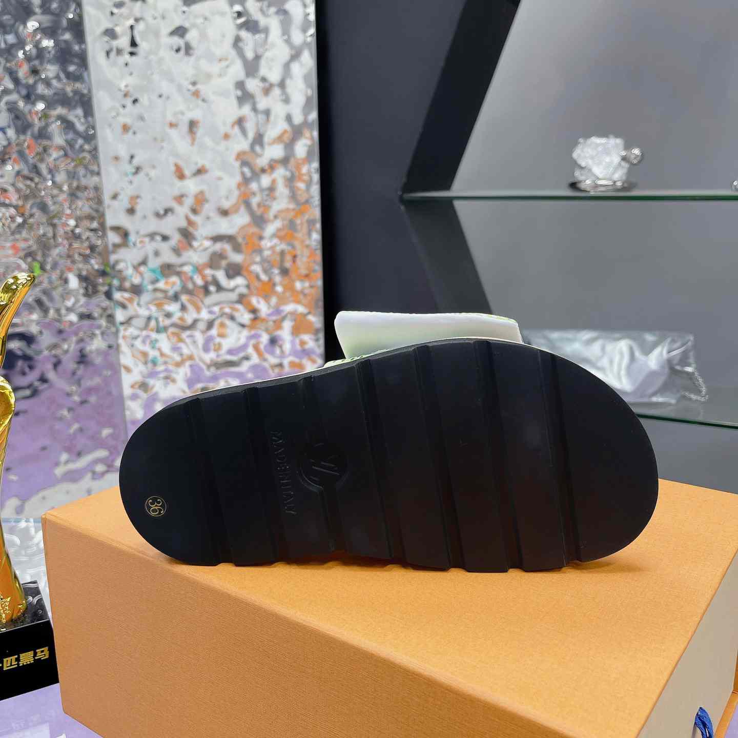 Louis Vuitton Pool Pillow Flat Comfort Mule - EUR FASHION