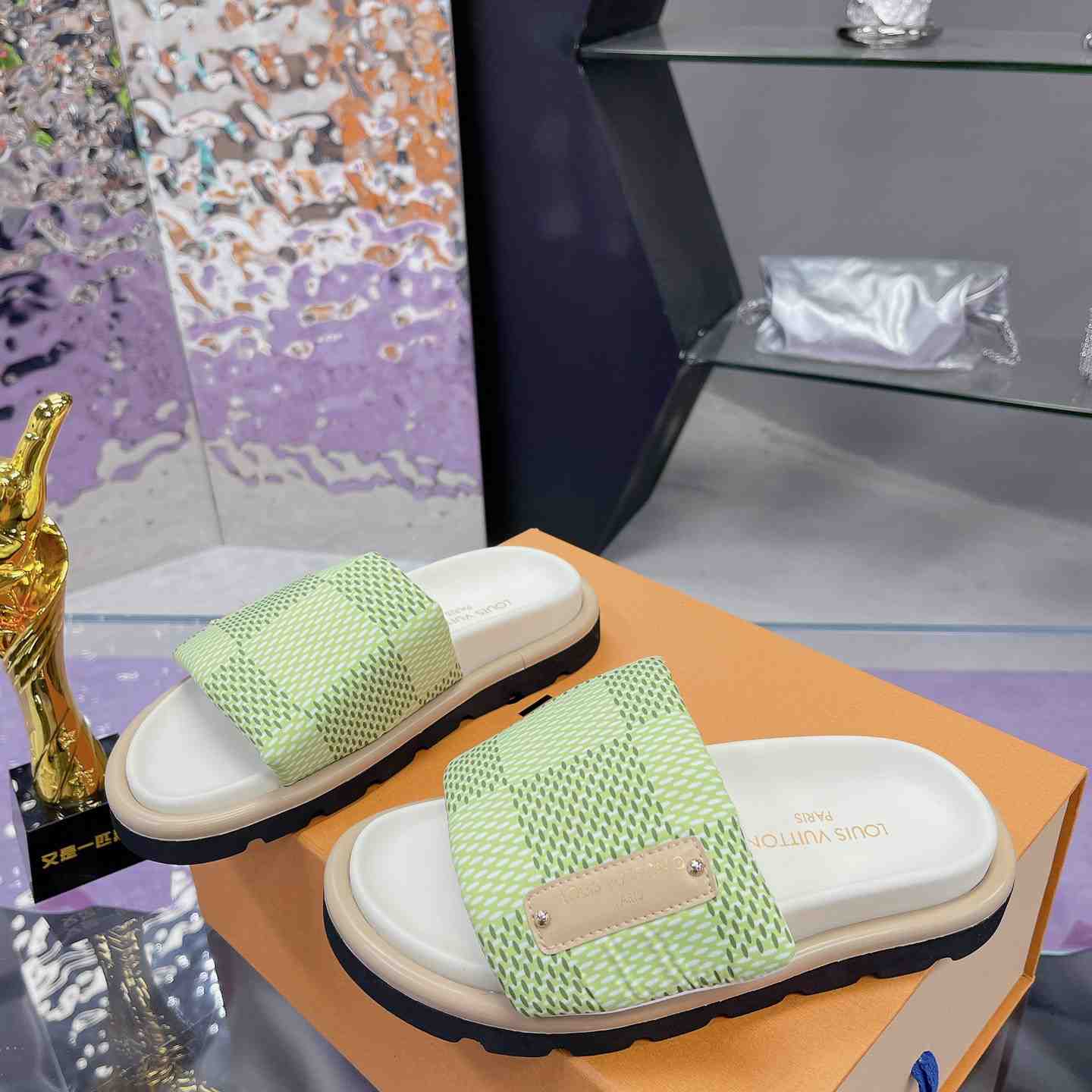Louis Vuitton Pool Pillow Flat Comfort Mule - EUR FASHION