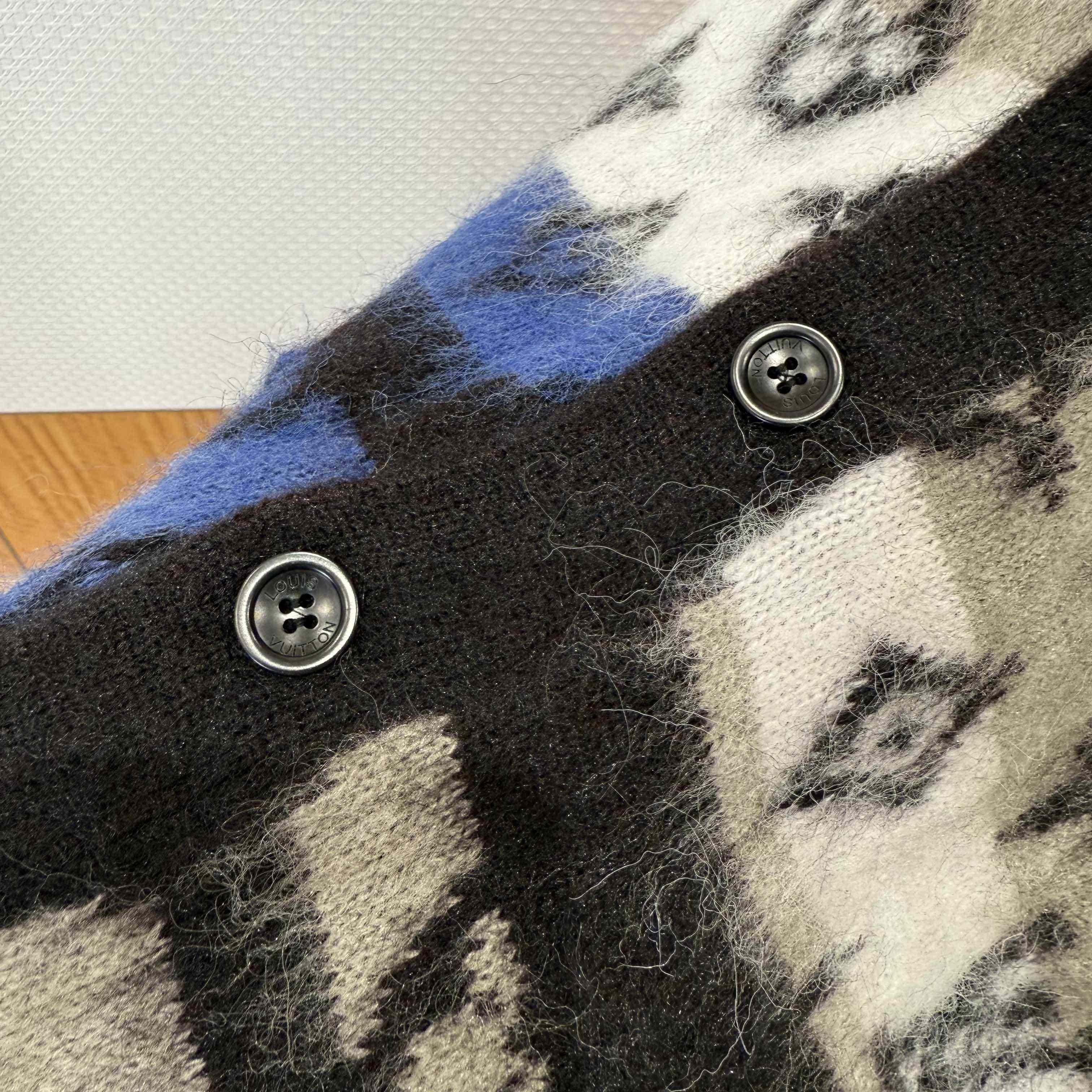Louis Vuitton Monogram Mohair Cardigan   1AIOX9 - EUR FASHION