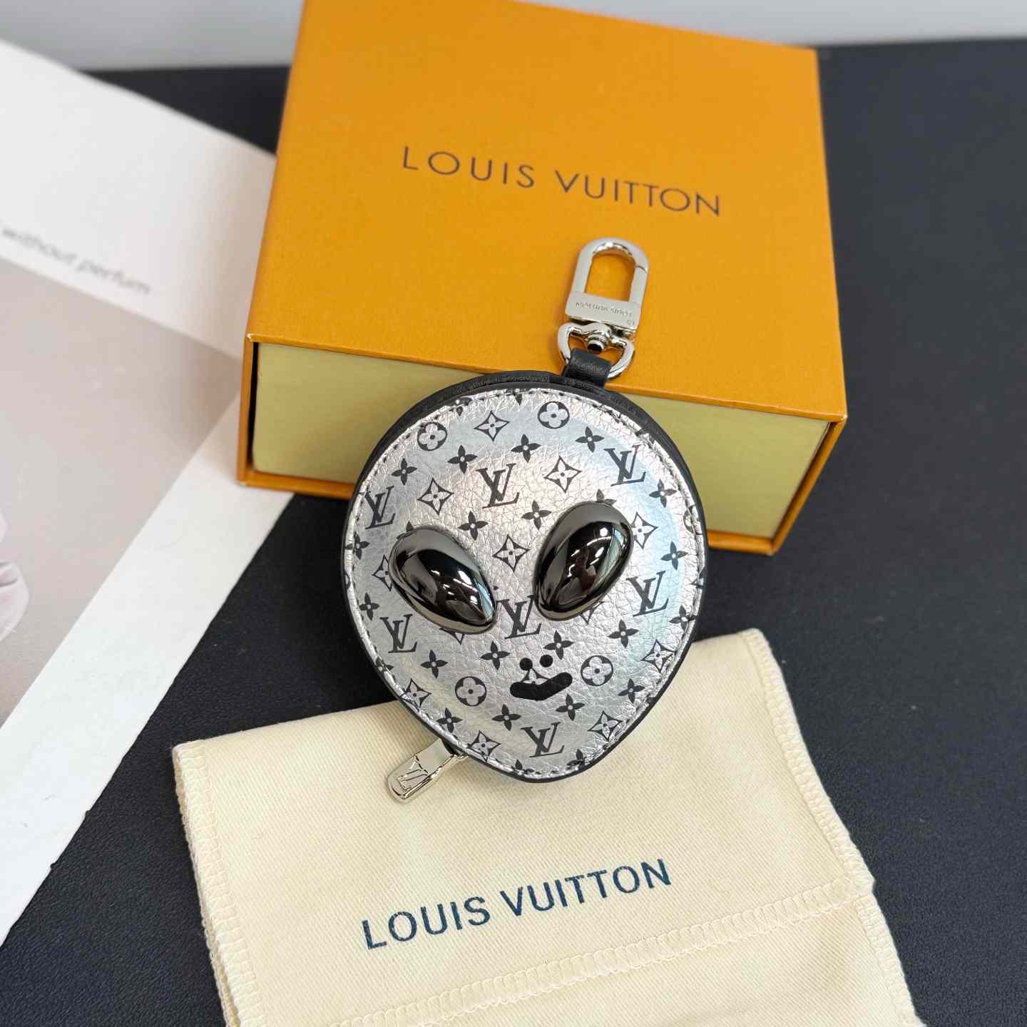 Louis Vuitton LV Alien Bag Charm - EUR FASHION