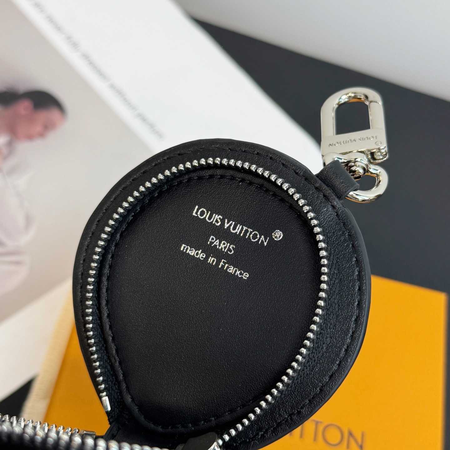 Louis Vuitton LV Alien Bag Charm - EUR FASHION