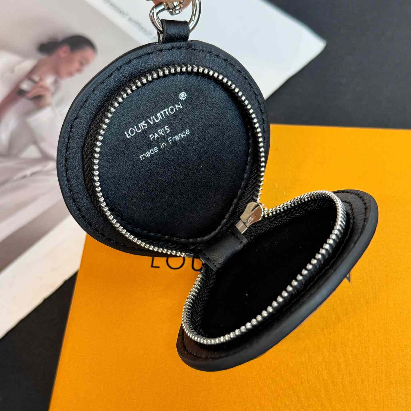 Louis Vuitton LV Alien Bag Charm - EUR FASHION