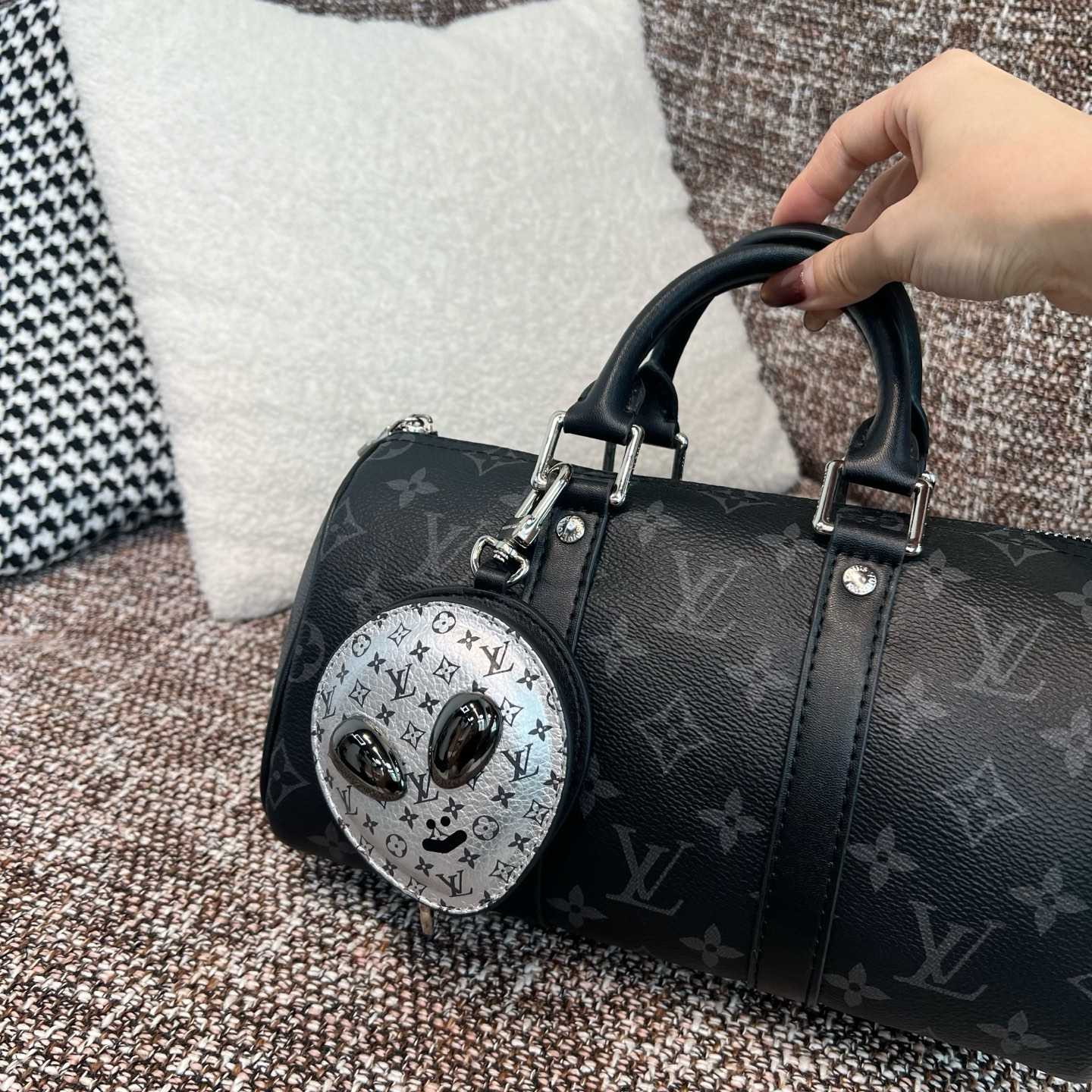 Louis Vuitton LV Alien Bag Charm - EUR FASHION