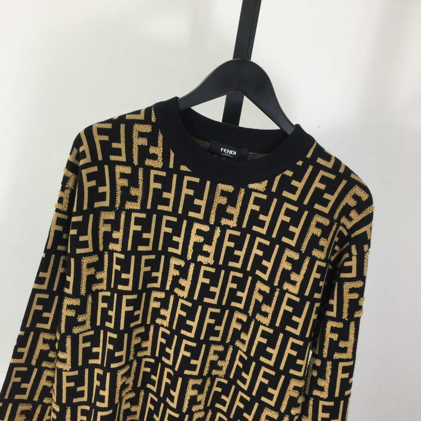 Fendi Wool Pullover - EUR FASHION